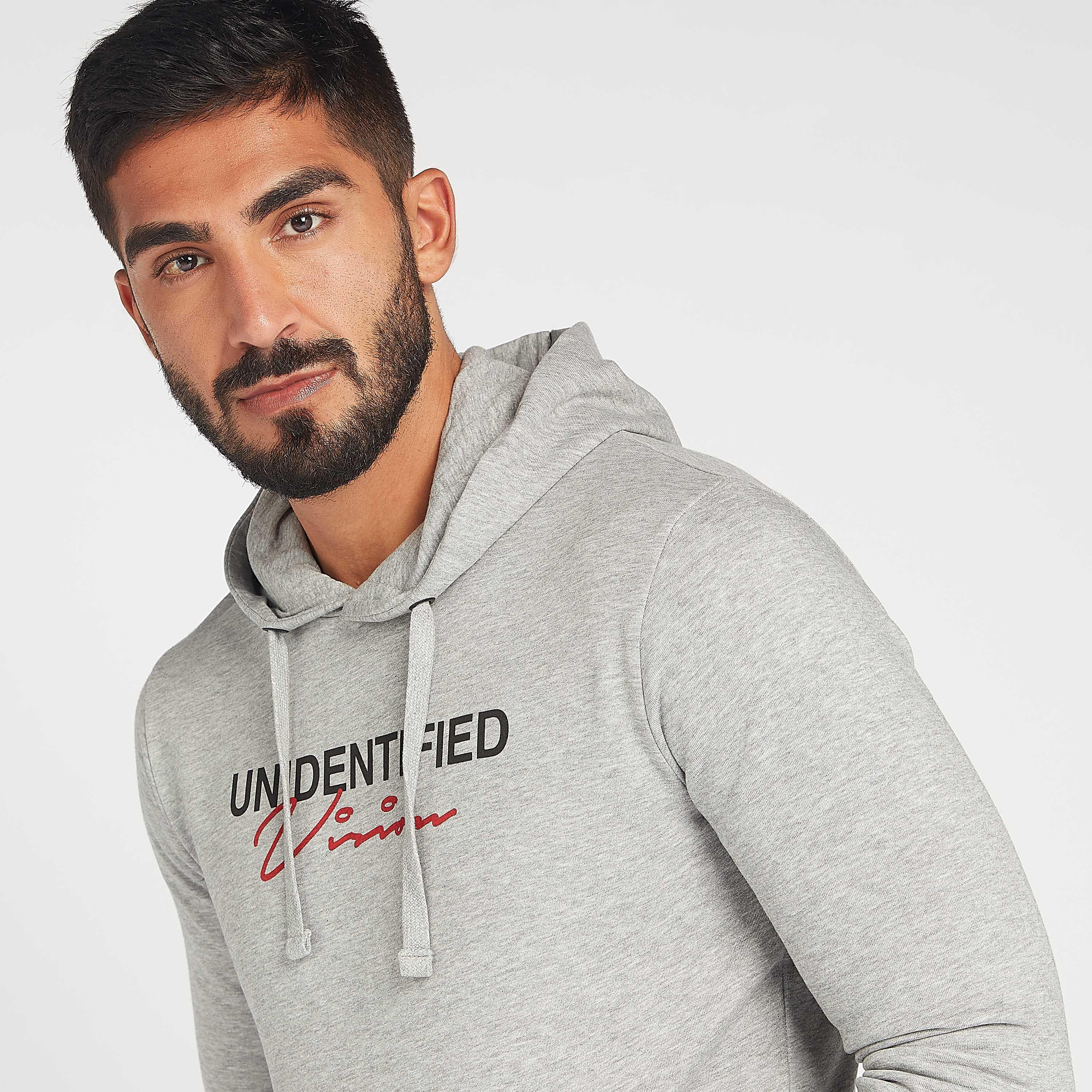 هودي مستدام بجيوب كنغر وأكمام طويلة وطبعات-men-winterwear-hoodiesandsweatshirts-image-5