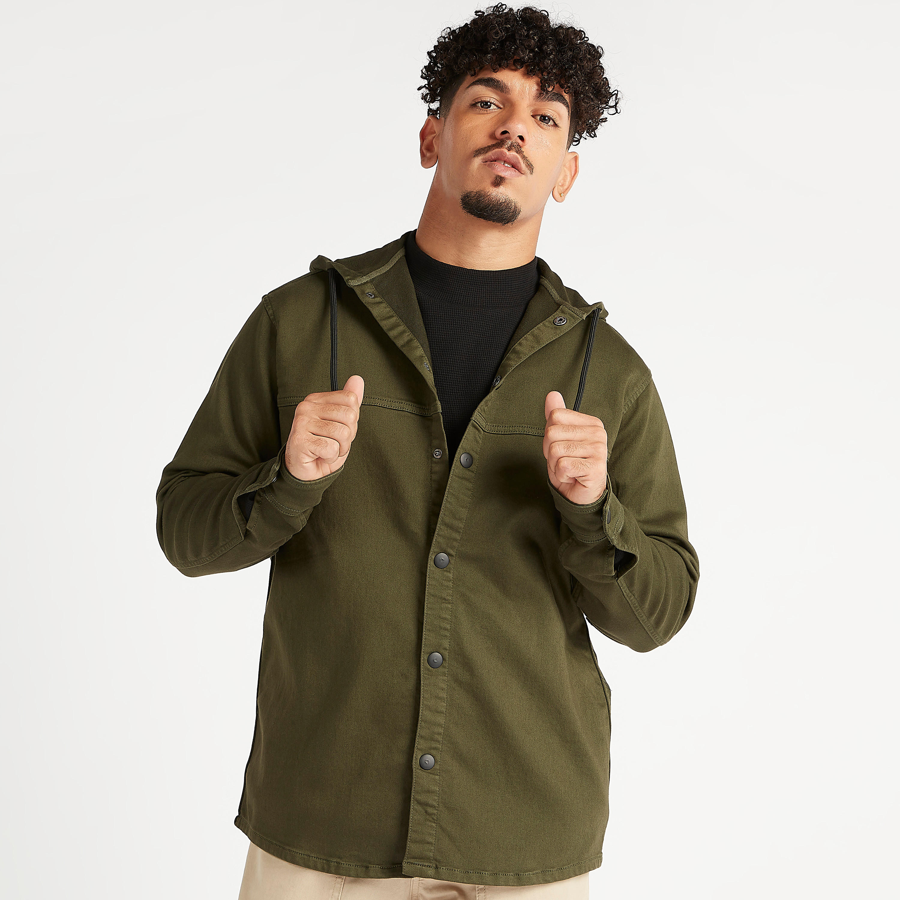 جاكيت مستدام بقبّعة وأكمام طويلة-men-clothing-jacketsandblazers-jackets-image-1