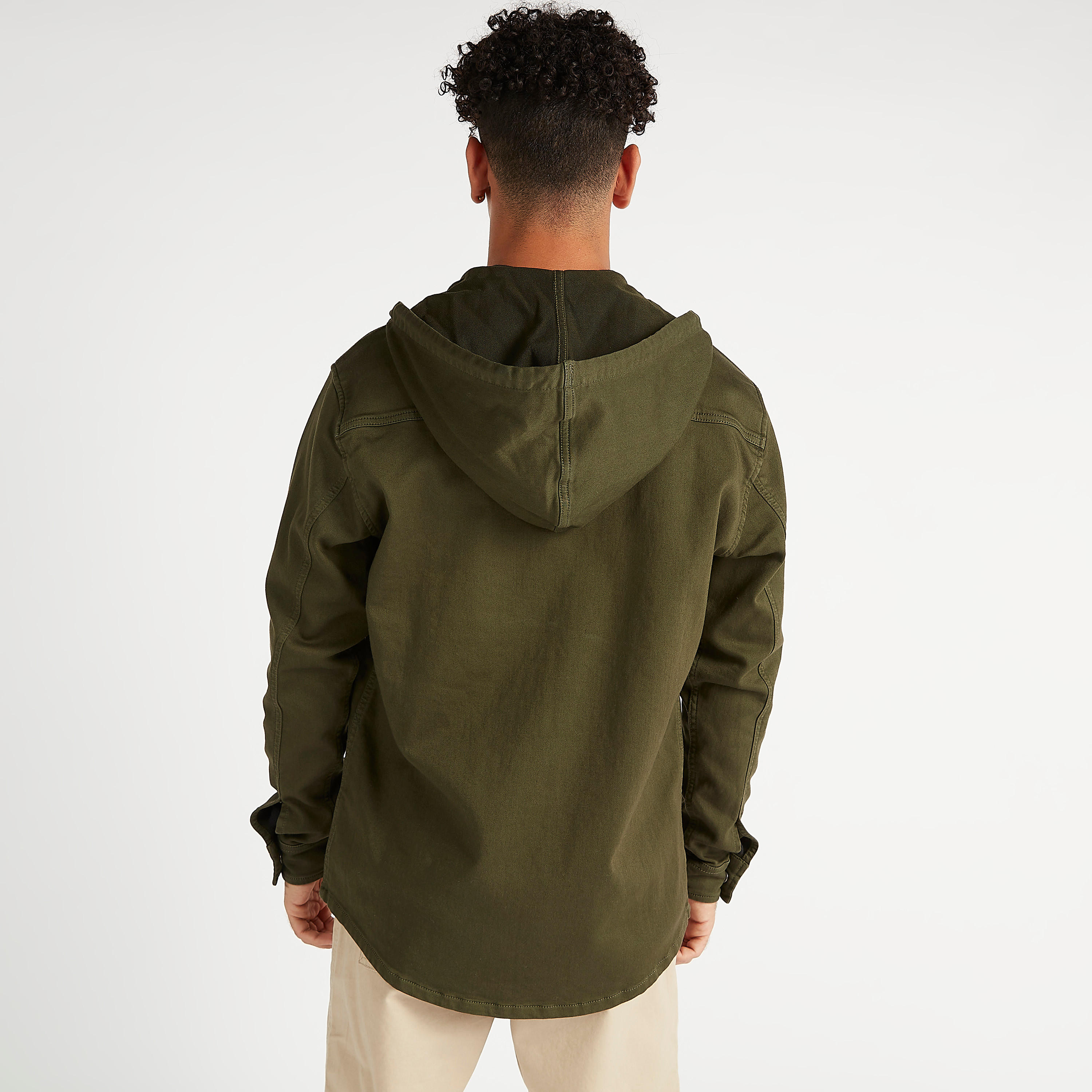 جاكيت مستدام بقبّعة وأكمام طويلة-men-clothing-jacketsandblazers-jackets-image-4
