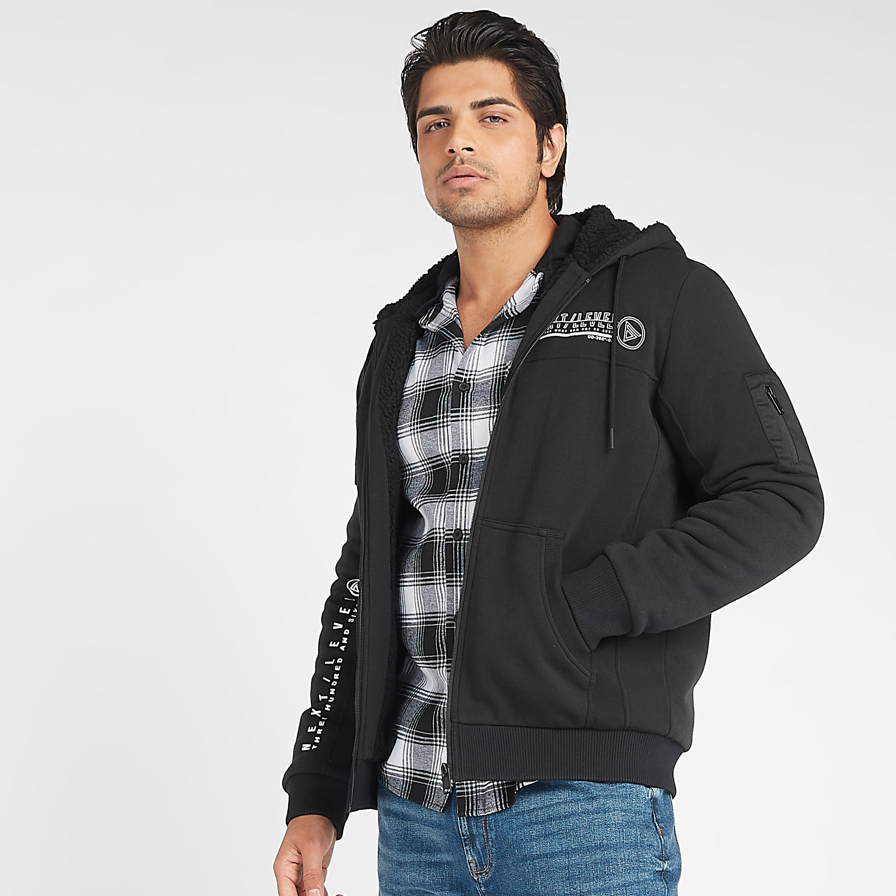 جاكيت بومبر مستدام بأكمام طويلة وقبعة وطبعات-men-clothing-jacketsandblazers-jackets-image-1