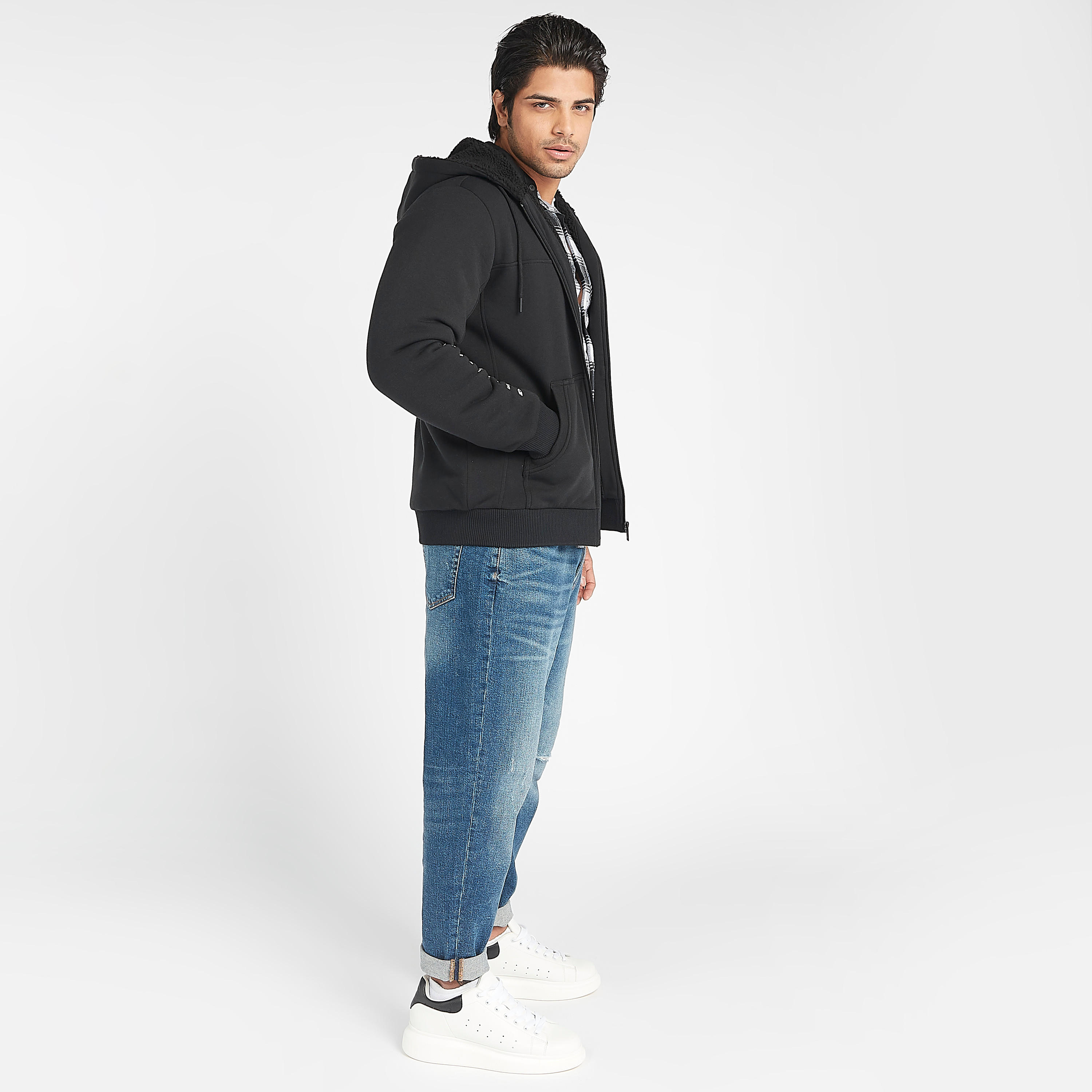 جاكيت بومبر مستدام بأكمام طويلة وقبعة وطبعات-men-clothing-jacketsandblazers-jackets-image-2