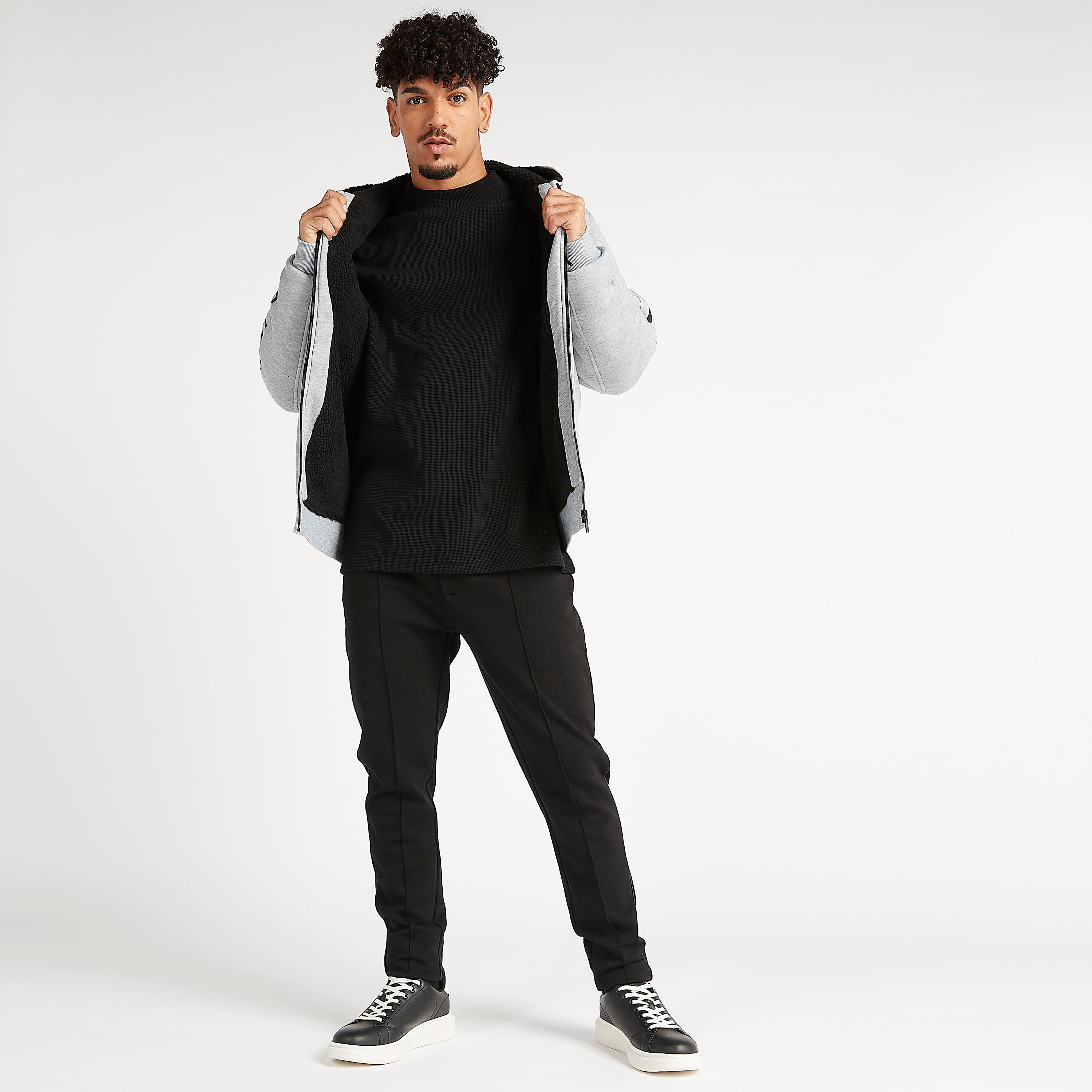 جاكيت مستدام بقبّعة وأكمام طويلة وطبعات-men-clothing-jacketsandblazers-jackets-image-7