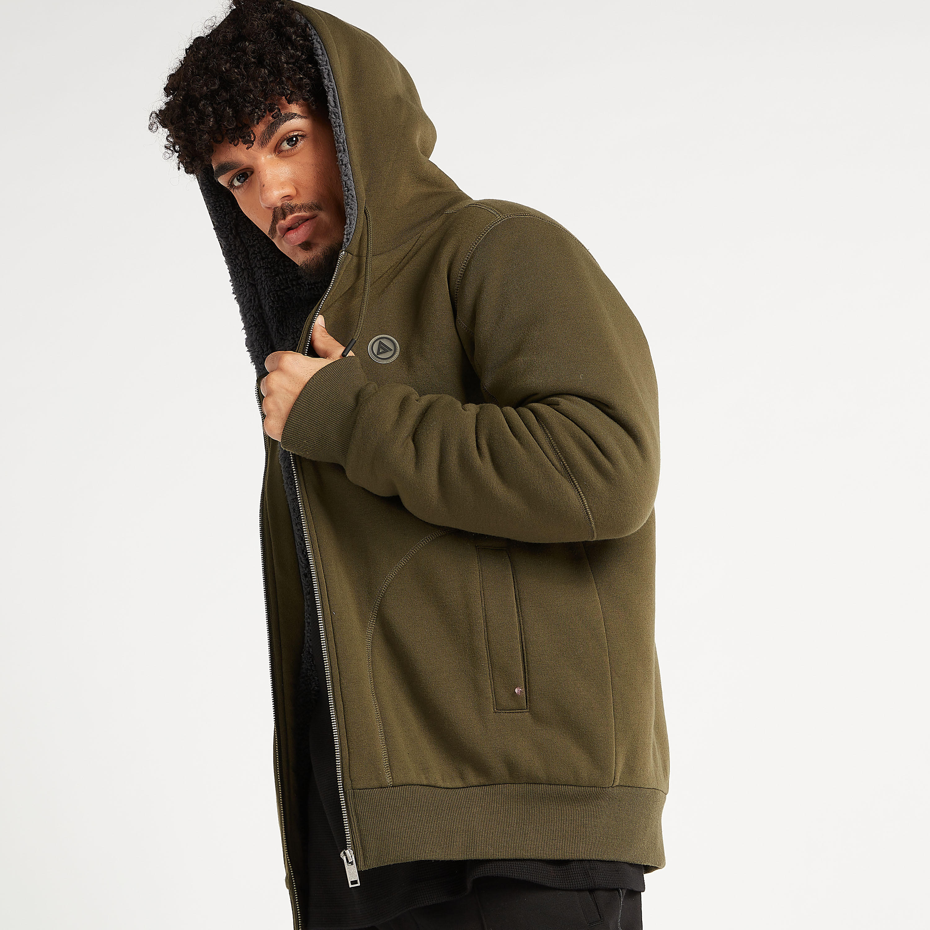 جاكيت بومبر مستدام بسحّاب مع قبّعة وأكمام طويلة-men-clothing-jacketsandblazers-jackets-image-1