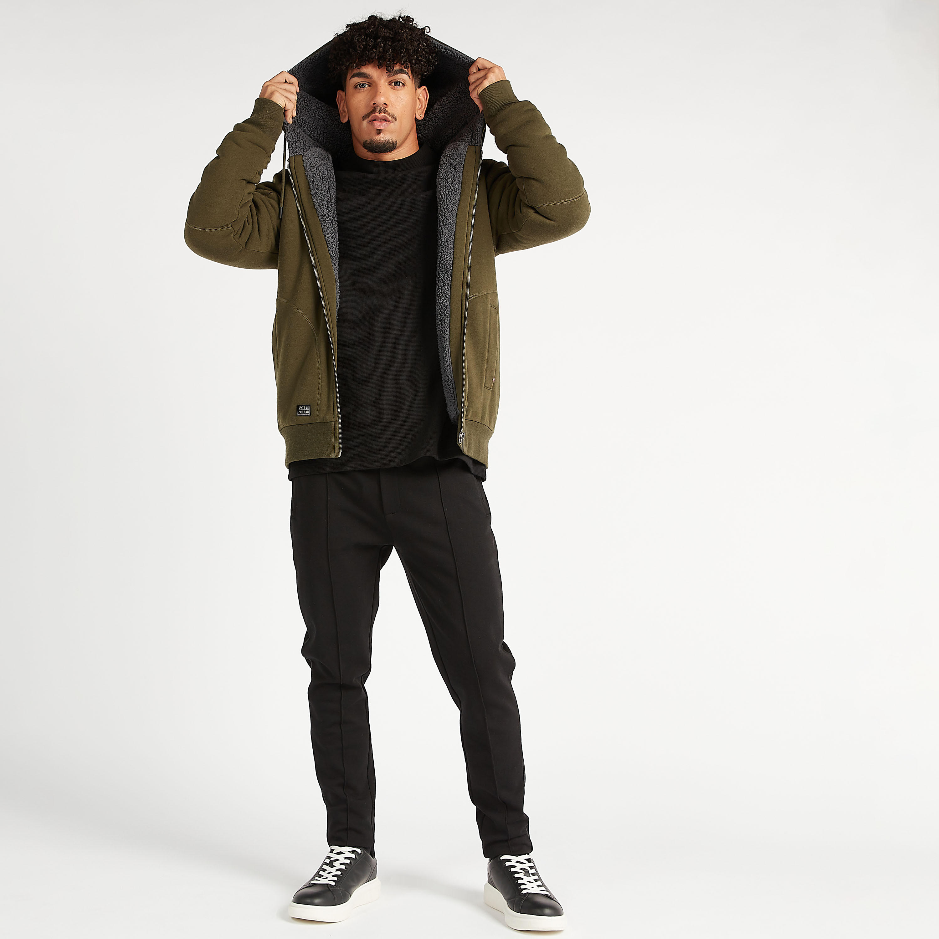 جاكيت بومبر مستدام بسحّاب مع قبّعة وأكمام طويلة-men-clothing-jacketsandblazers-jackets-image-2
