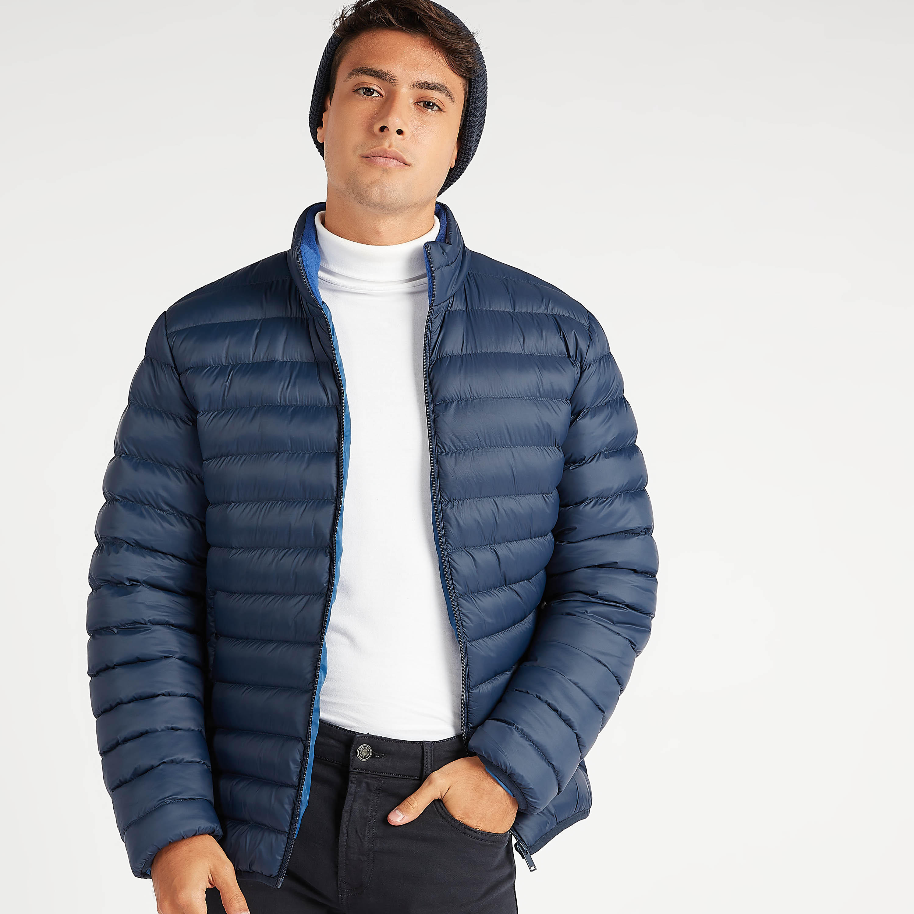 جاكيت منفوخ بياقة عالية وجيوب وسحّاب مبطّن-men-clothing-jacketsandblazers-jackets-image-1