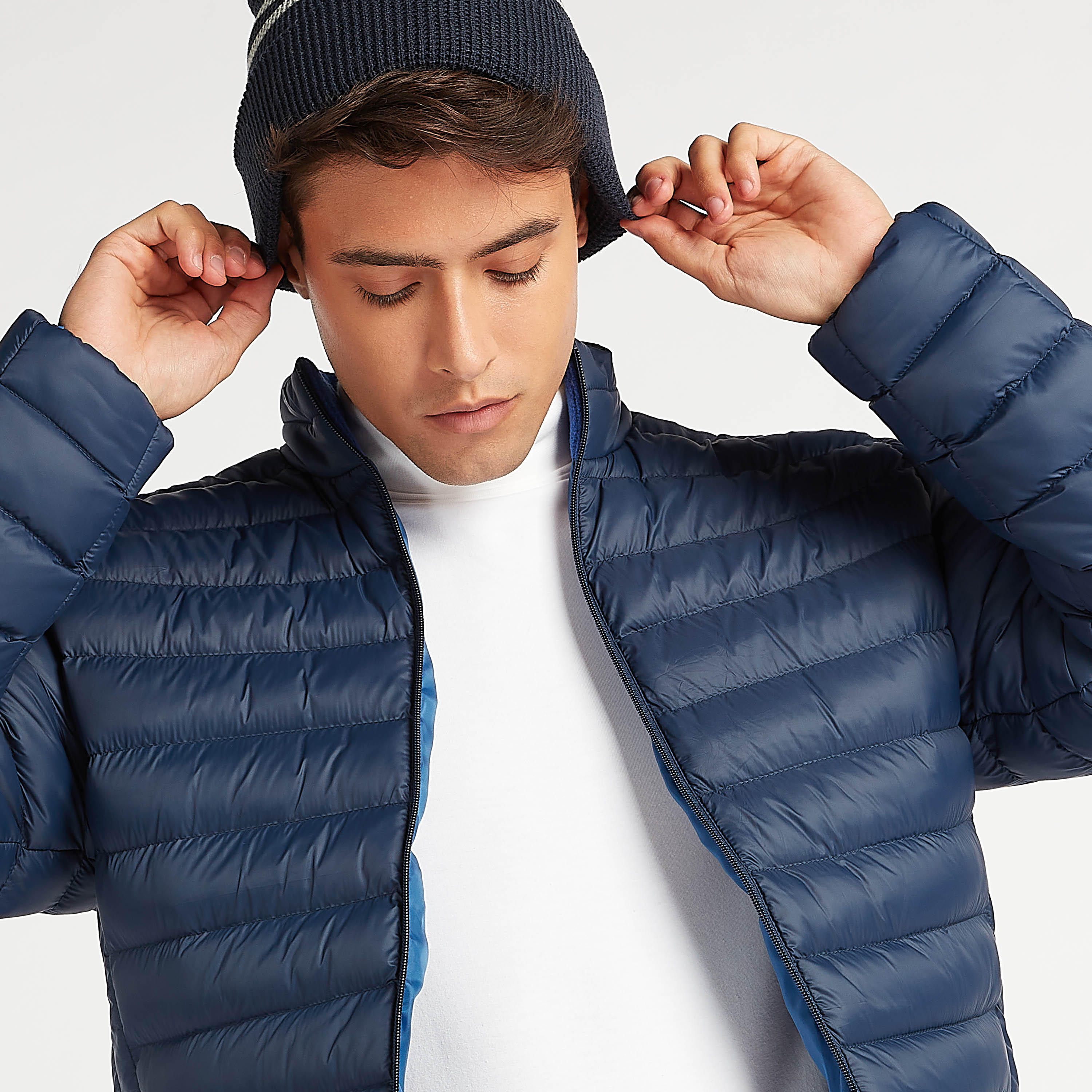 جاكيت منفوخ بياقة عالية وجيوب وسحّاب مبطّن-men-clothing-jacketsandblazers-jackets-image-3