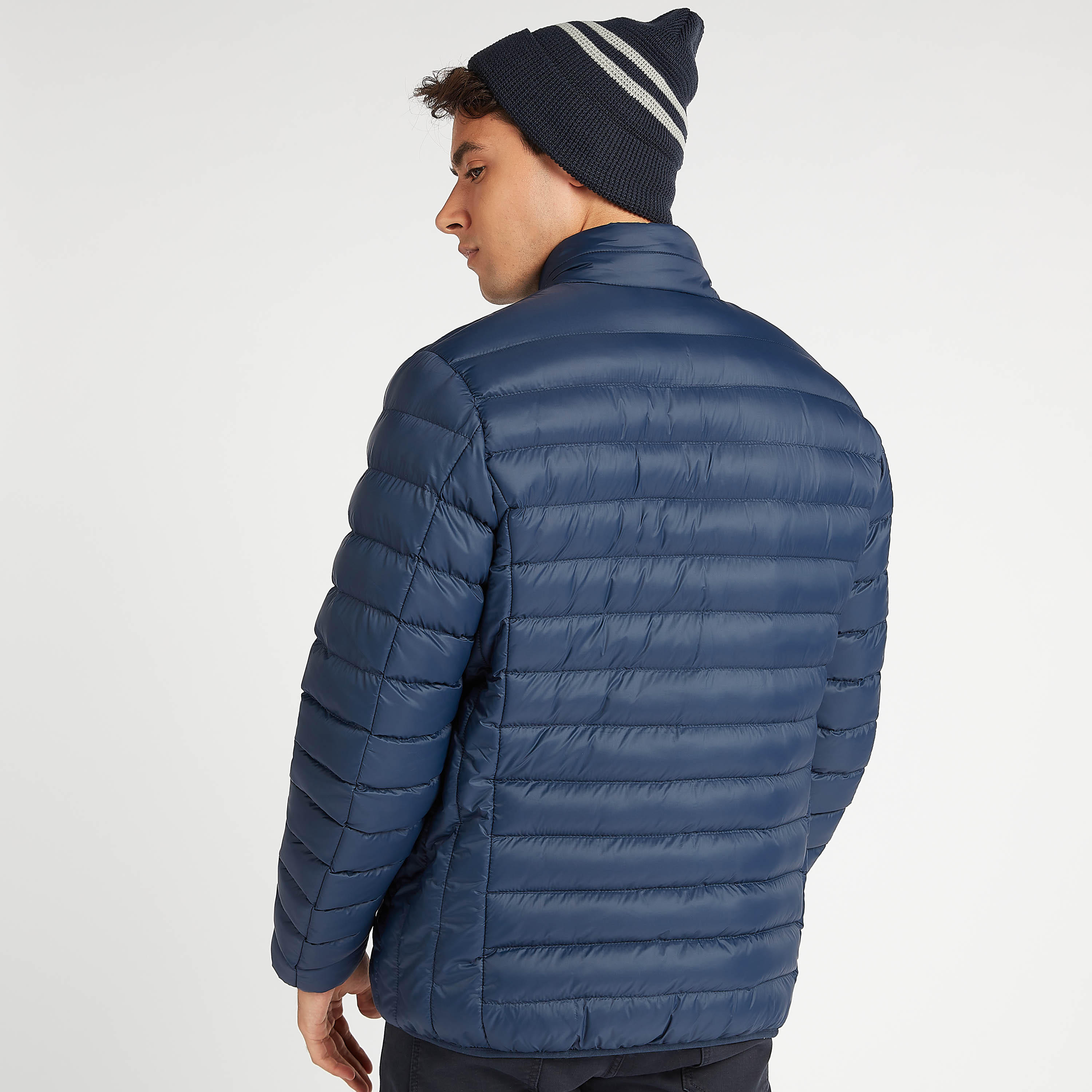 جاكيت منفوخ بياقة عالية وجيوب وسحّاب مبطّن-men-clothing-jacketsandblazers-jackets-image-4