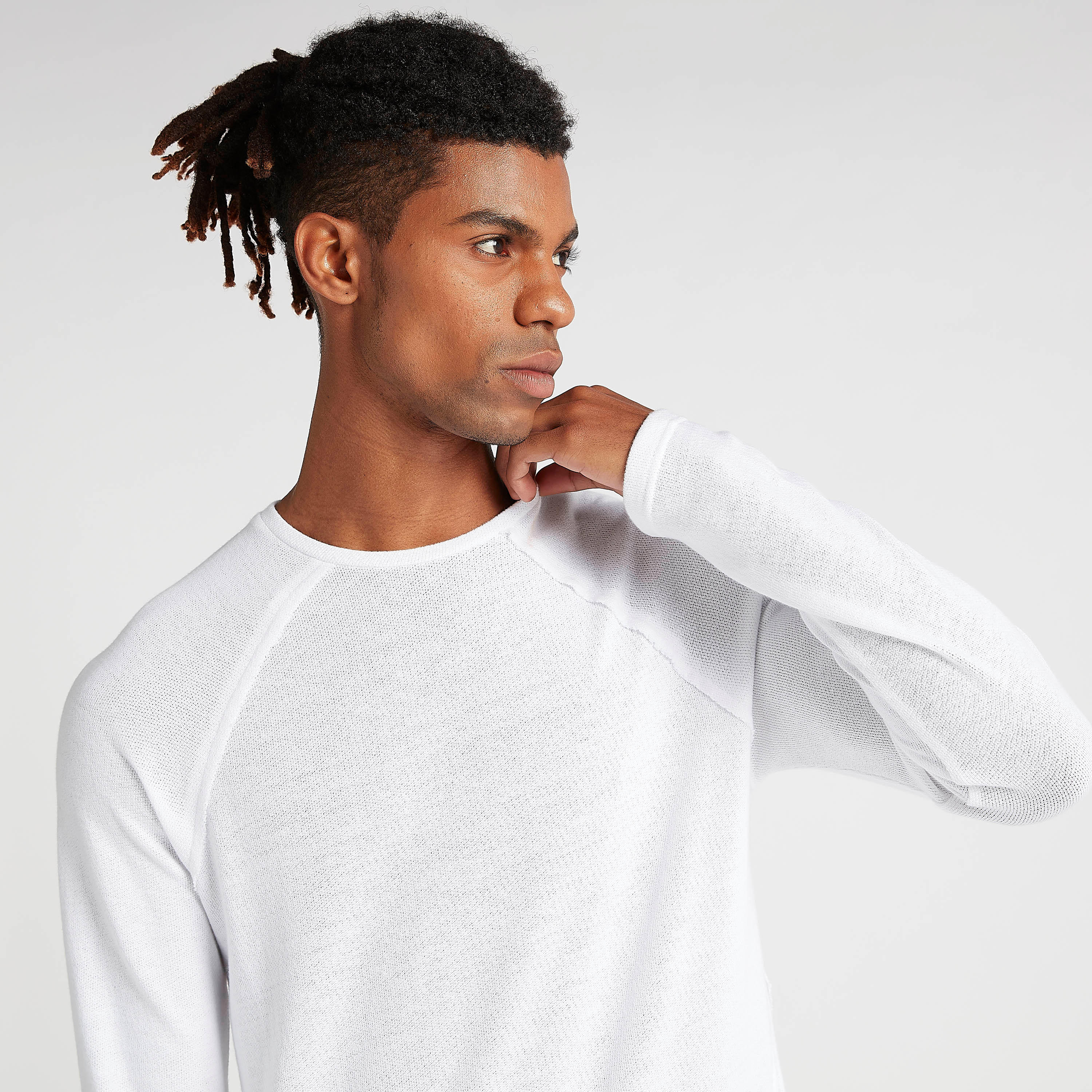 تيشيرت بارز الملمس طويل بياقة ضيّقة وأكمام طويلة-men-clothing-tshirtsandpolos-tshirts-image-5