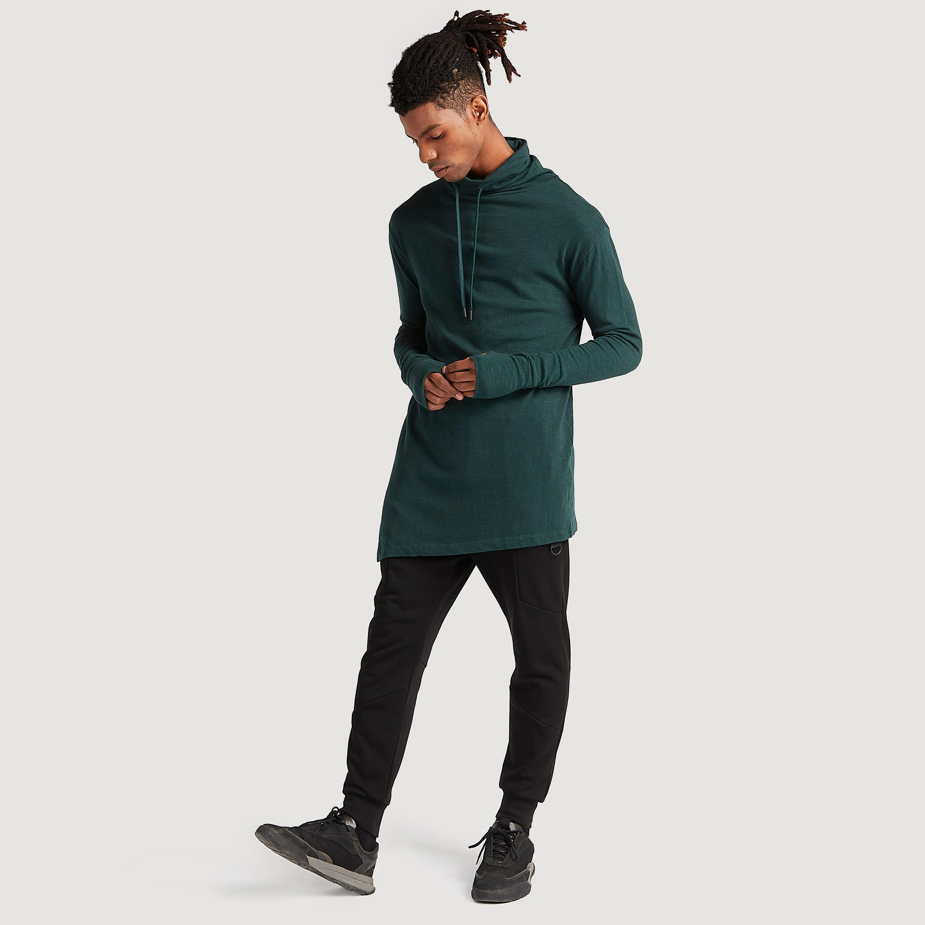 كنزة مستدامة طويلة سادة بياقة منسدلة وأكمام طويلة-men-clothing-sweatersandpullovers-image-3
