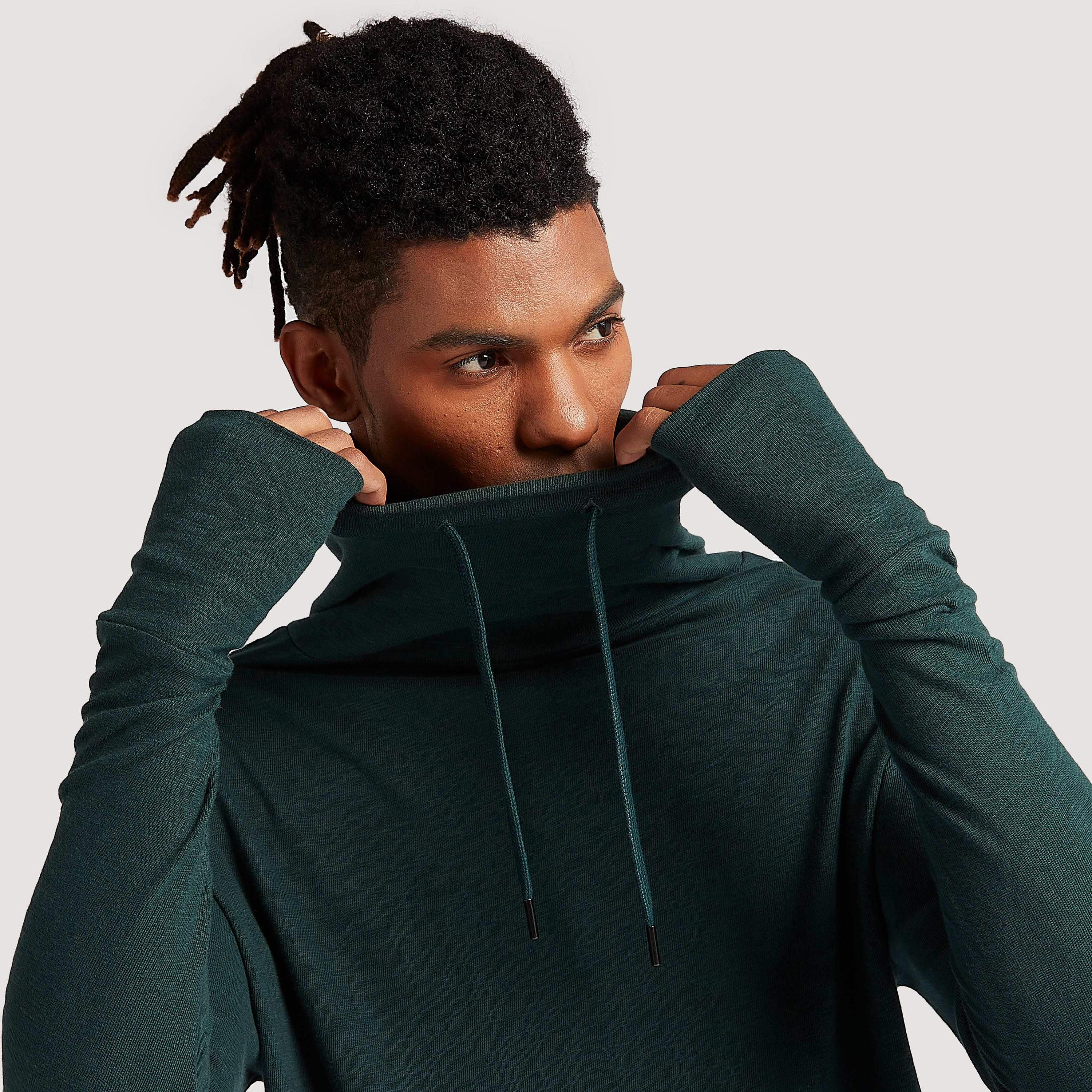 كنزة مستدامة طويلة سادة بياقة منسدلة وأكمام طويلة-men-clothing-sweatersandpullovers-image-5