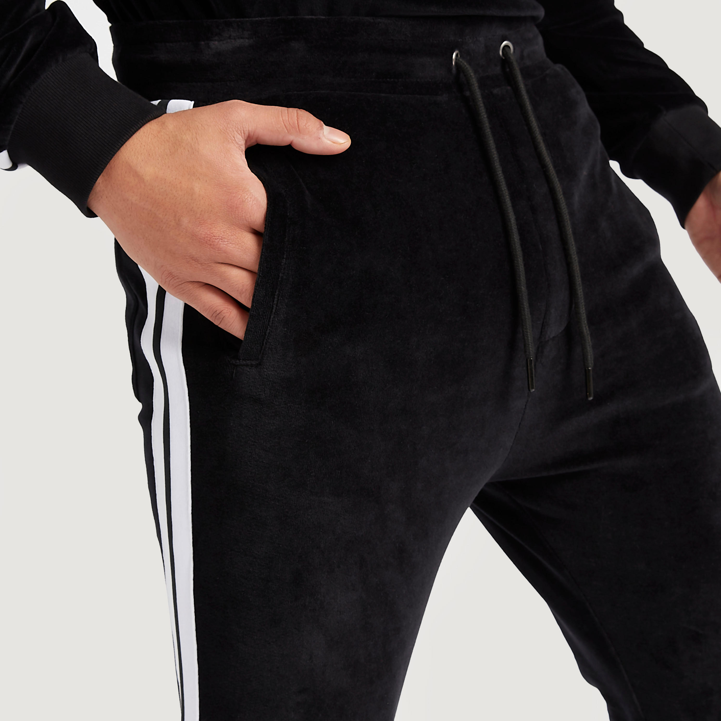 بنطلون رياضي مستدام برباط إغلاق وجيوب-men-clothing-bottoms-joggers-image-3