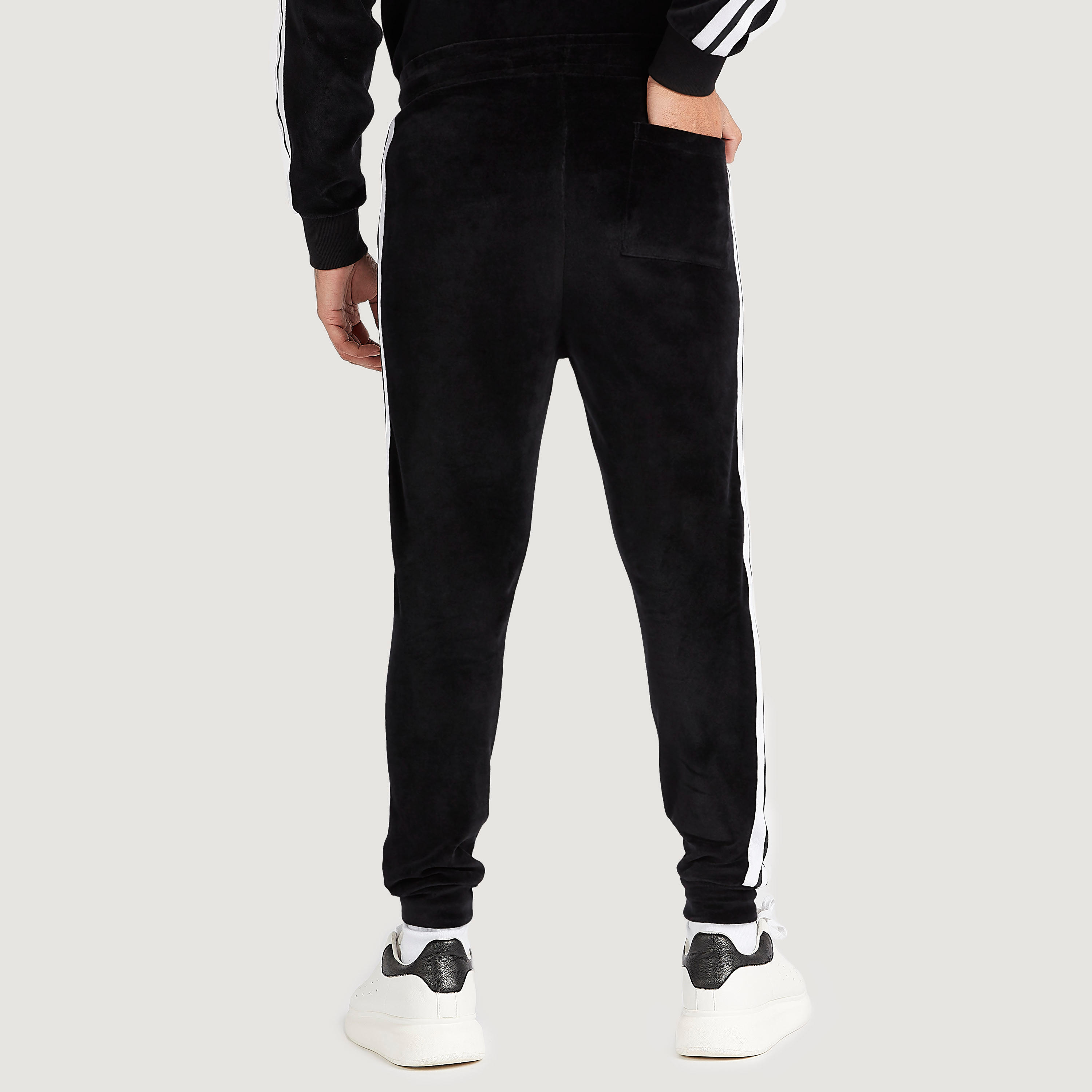 بنطلون رياضي مستدام برباط إغلاق وجيوب-men-clothing-bottoms-joggers-image-4