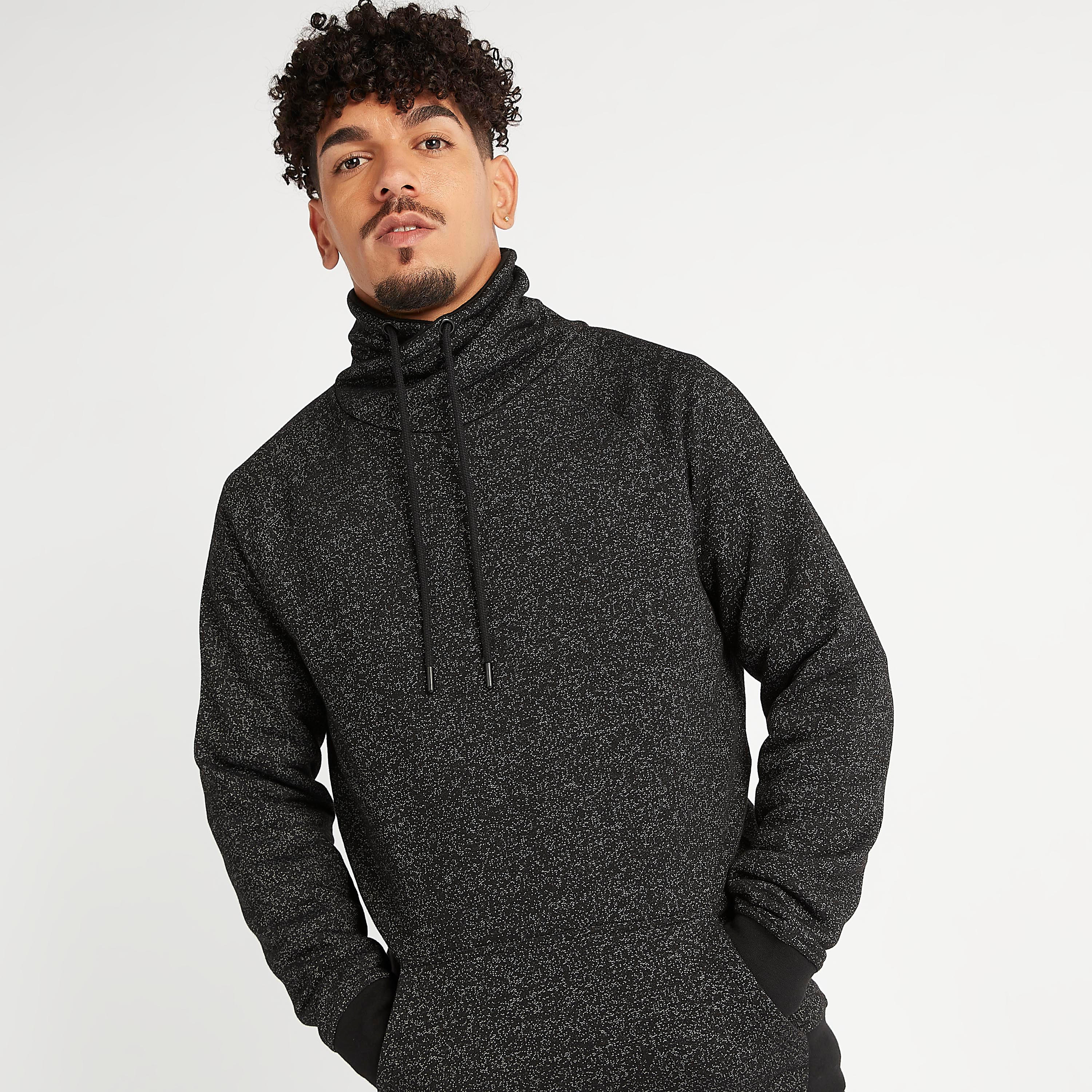 سويت شيرت مستدام بارز الملمس بياقة منسدلة  وجيوب كنغر-men-winterwear-hoodiesandsweatshirts-image-6