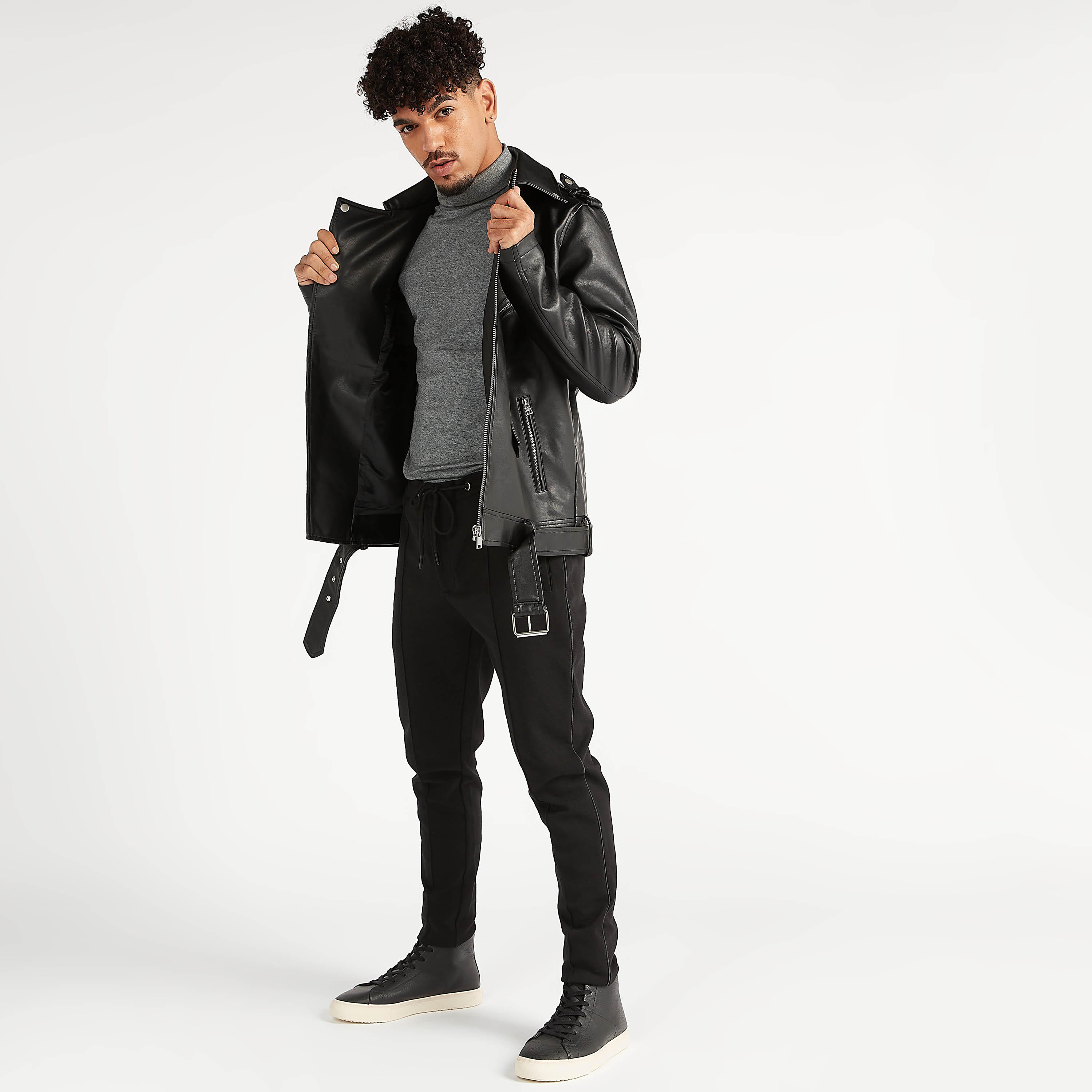 جاكيت بايكر سادة بسحّاب وزينة حزام وجيوب-men-clothing-jacketsandblazers-jackets-image-8