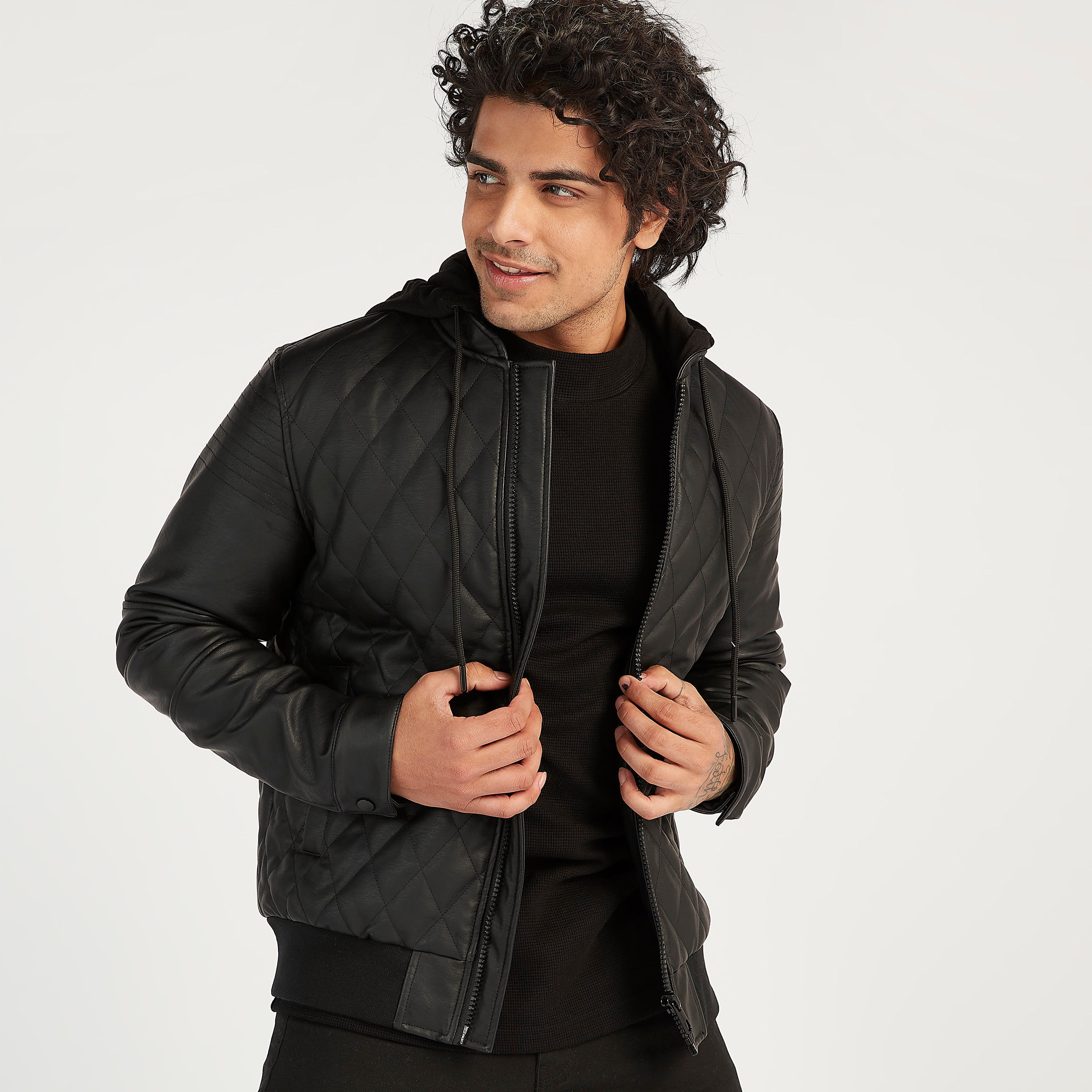 جاكيت بومبر مبطّن بسحّاب وقبّعة وأكمام طويلة-men-clothing-jacketsandblazers-jackets-image-1