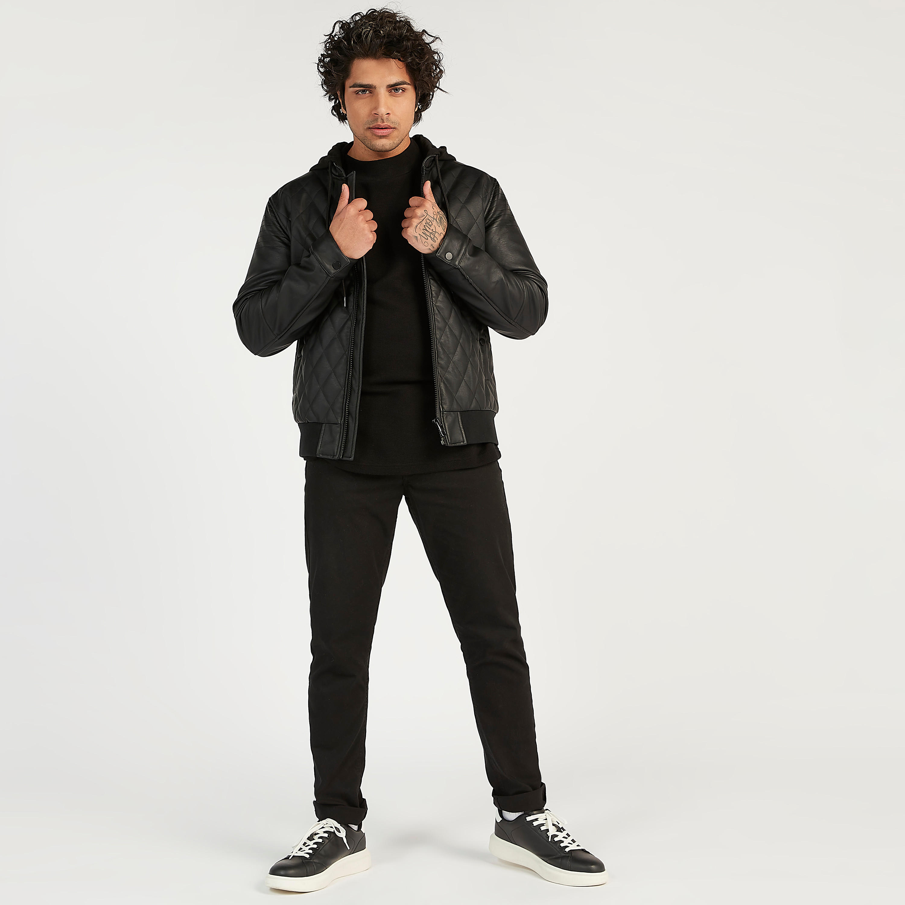 جاكيت بومبر مبطّن بسحّاب وقبّعة وأكمام طويلة-men-clothing-jacketsandblazers-jackets-image-2