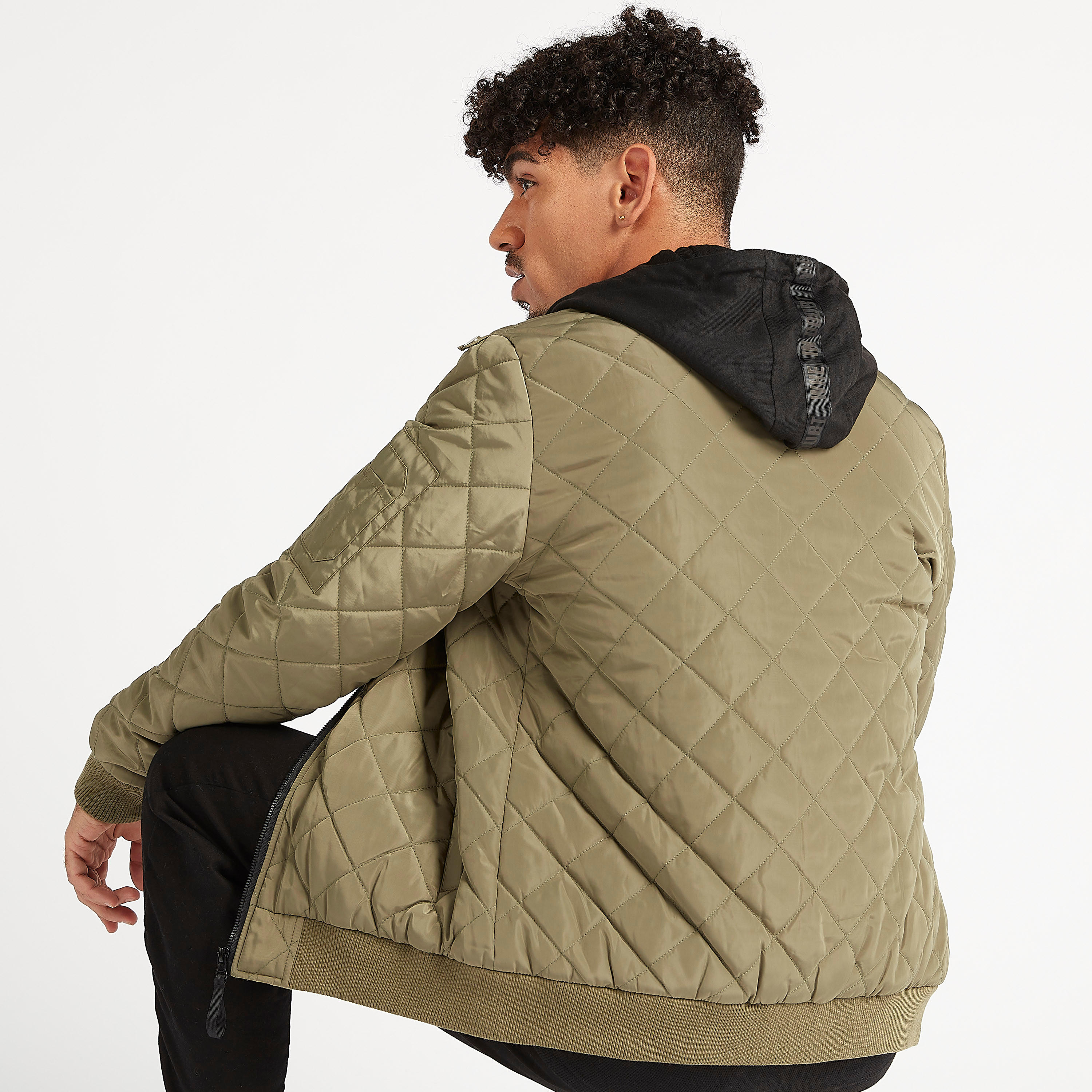 جاكيت مبطّن سادة بقبّعة وأكمام طويلة-men-clothing-jacketsandblazers-jackets-image-5