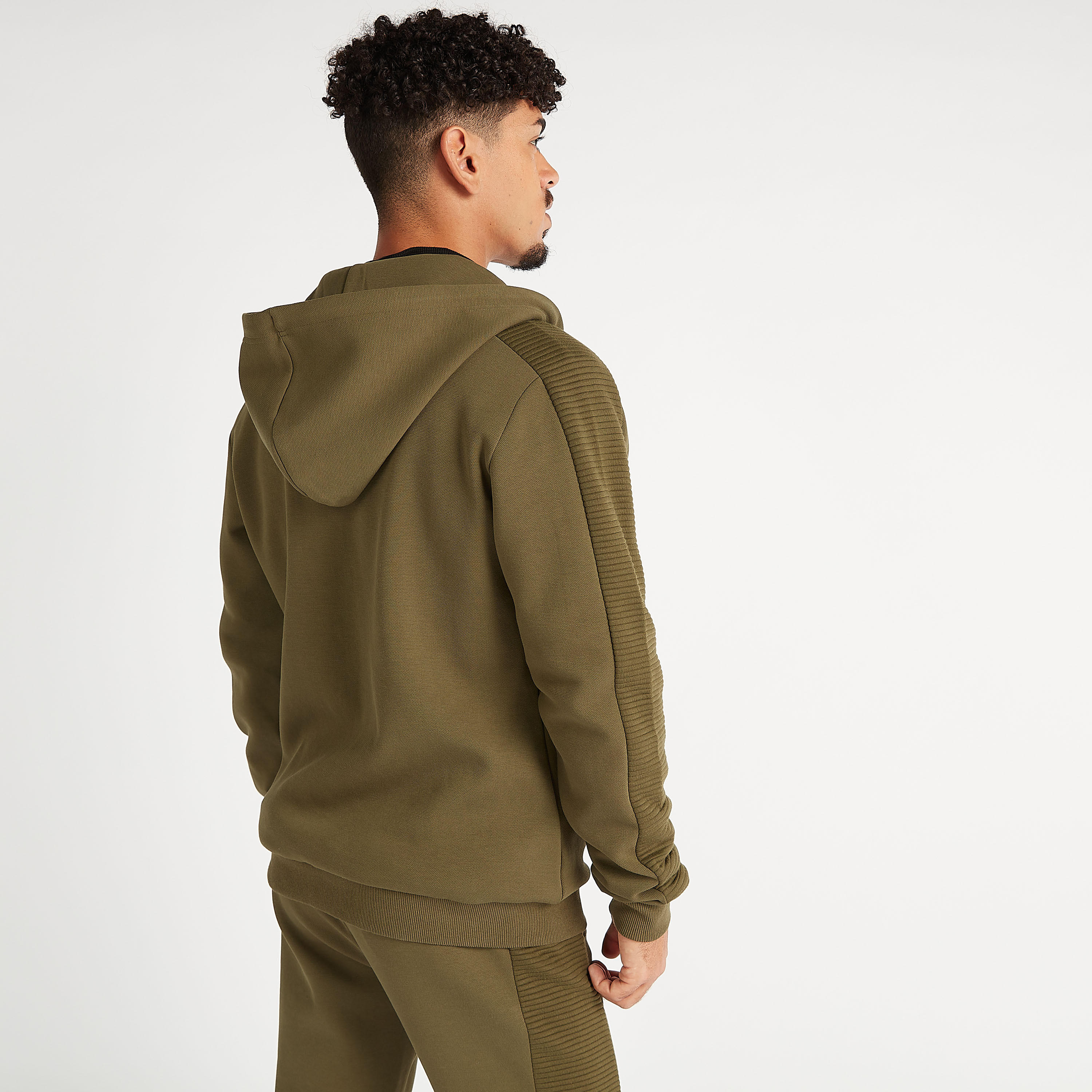 هودي مستدام بارز الملس بسحّاب وأكمام طويلة وجيوب-men-winterwear-hoodiesandsweatshirts-image-4