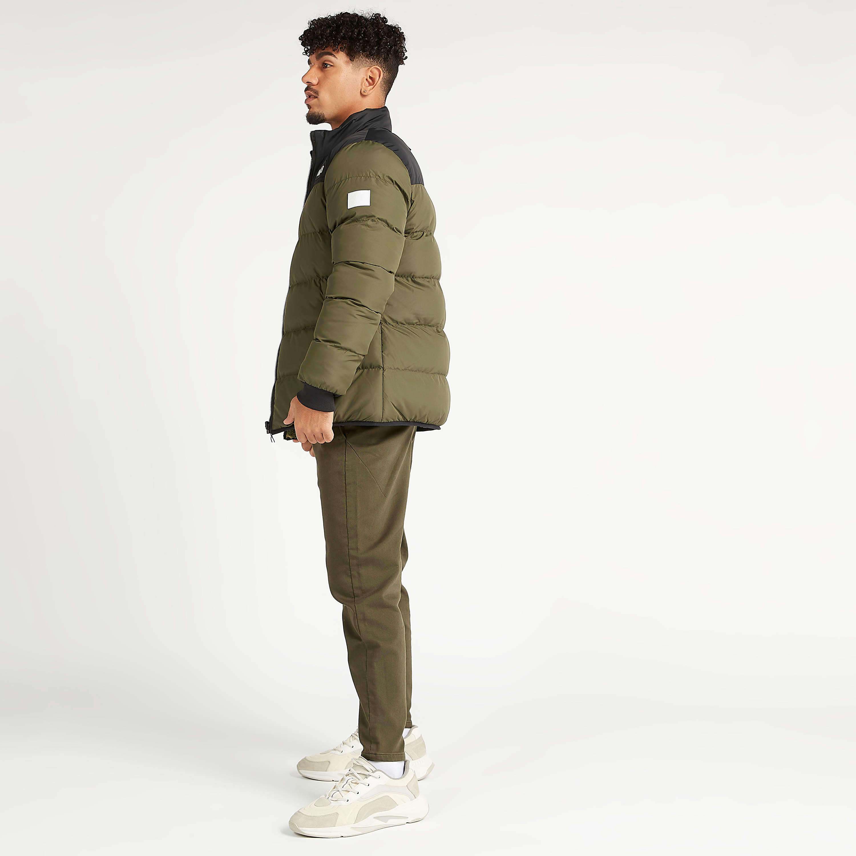 جاكيت بارز الملمس مبطّن يستخدم على الوجهين بأكمام طويلة وسحّاب-men-clothing-jacketsandblazers-jackets-image-9