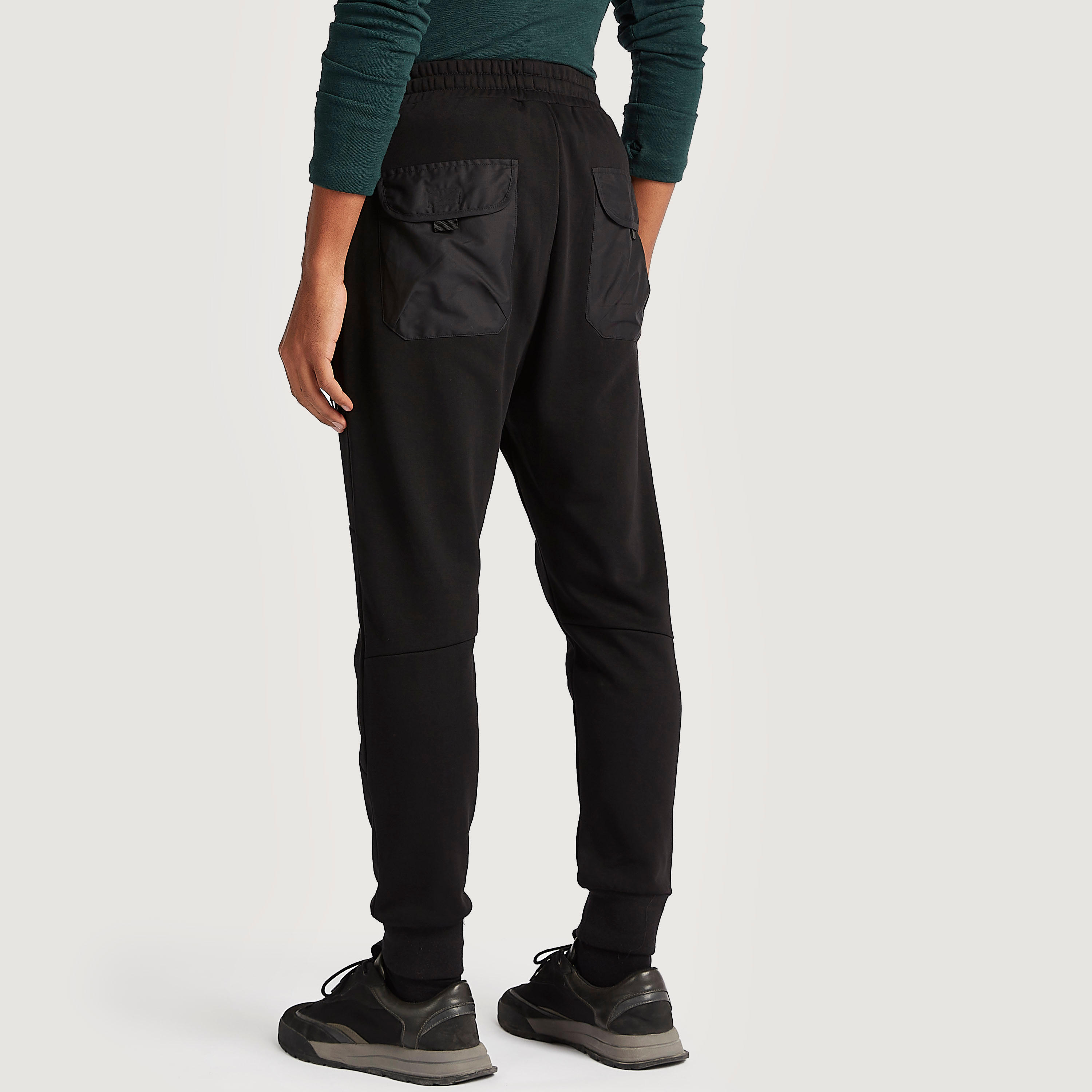 Sustainable Solid Mid-Rise Joggers with Drawstring Closure and Pockets-men-clothing-bottoms-joggers-image-4