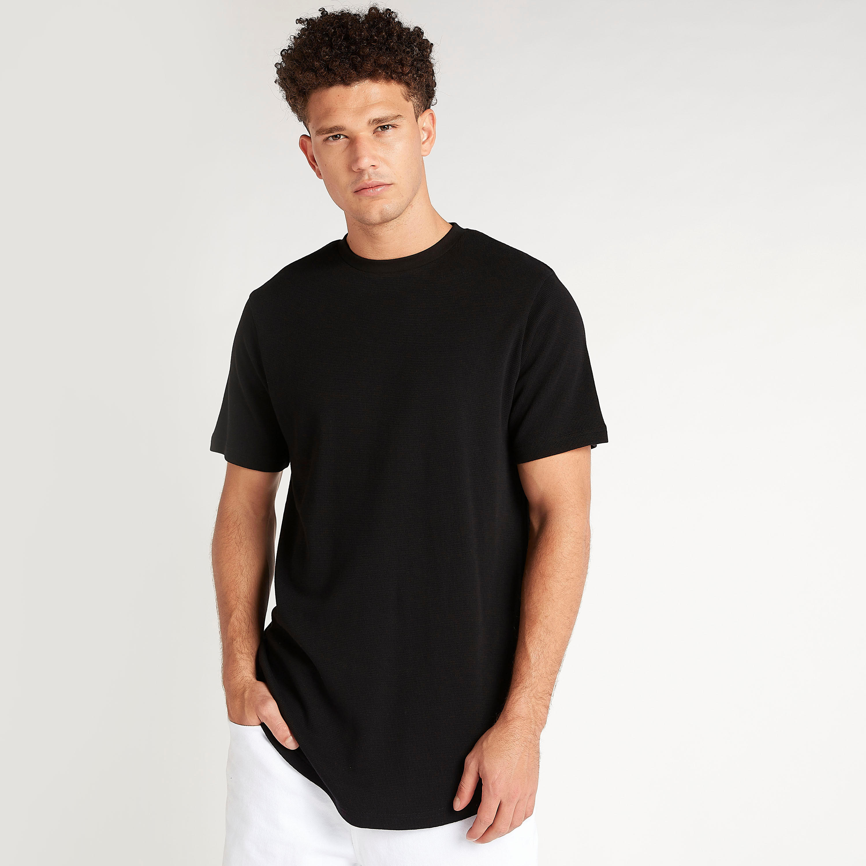 تيشيرت بارز الملمس بياقة ضيّقة وأكمام قصيرة-men-clothing-tshirtsandpolos-tshirts-image-5