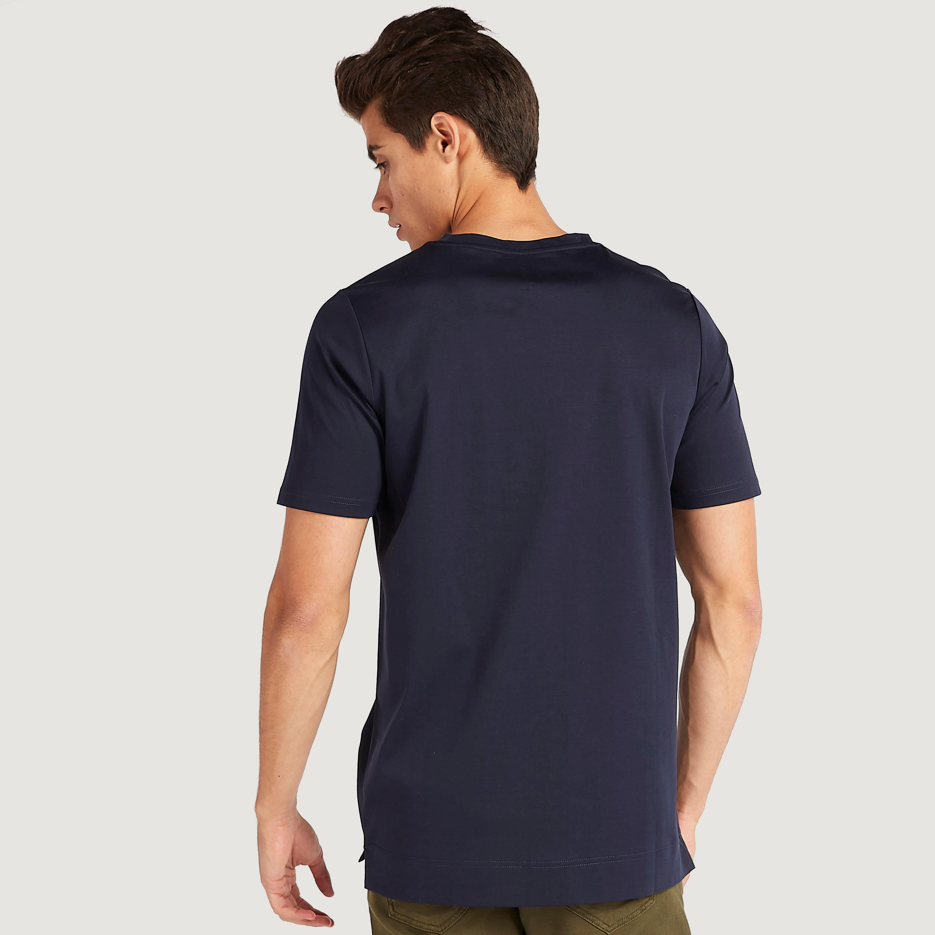 تيشيرت بياقة ضيّقة وأكمام قصيرة وطبعات-men-clothing-tshirtsandpolos-tshirts-image-4