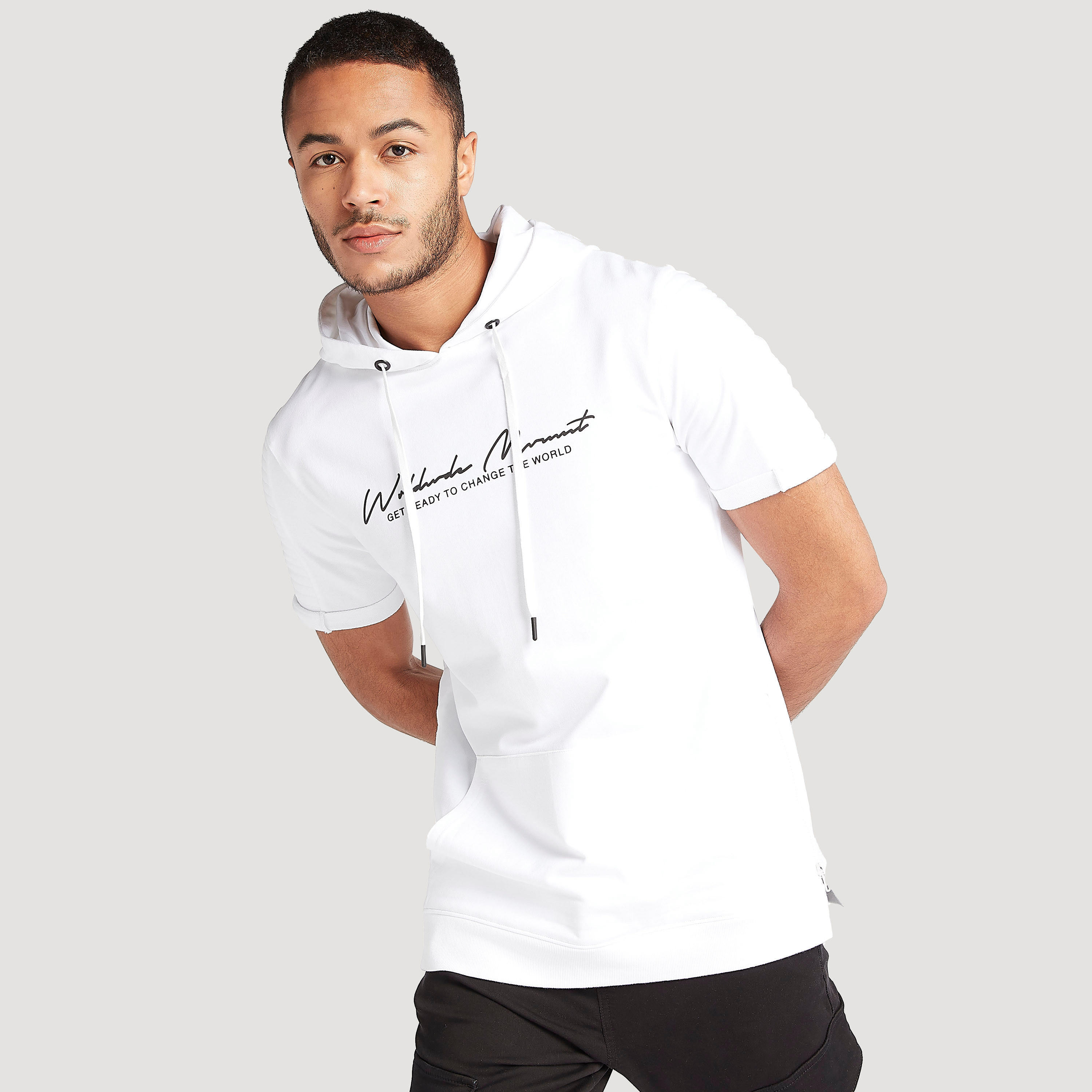 هودي بطبعات وأكمام قصيرة وجيوب-men-winterwear-hoodiesandsweatshirts-image-1