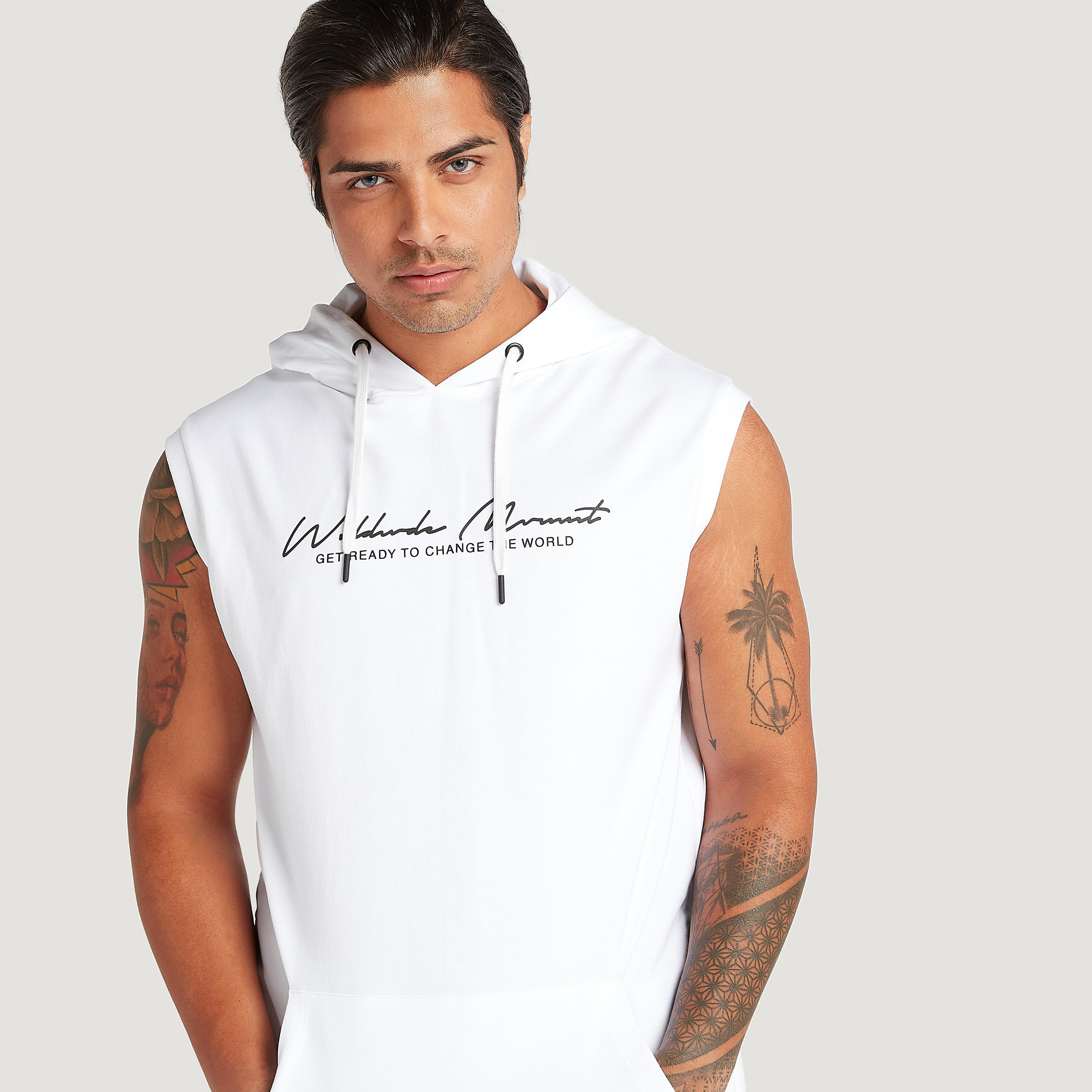 هودي بأكمام وطبعات وجيوب كنغر-men-winterwear-hoodiesandsweatshirts-image-1