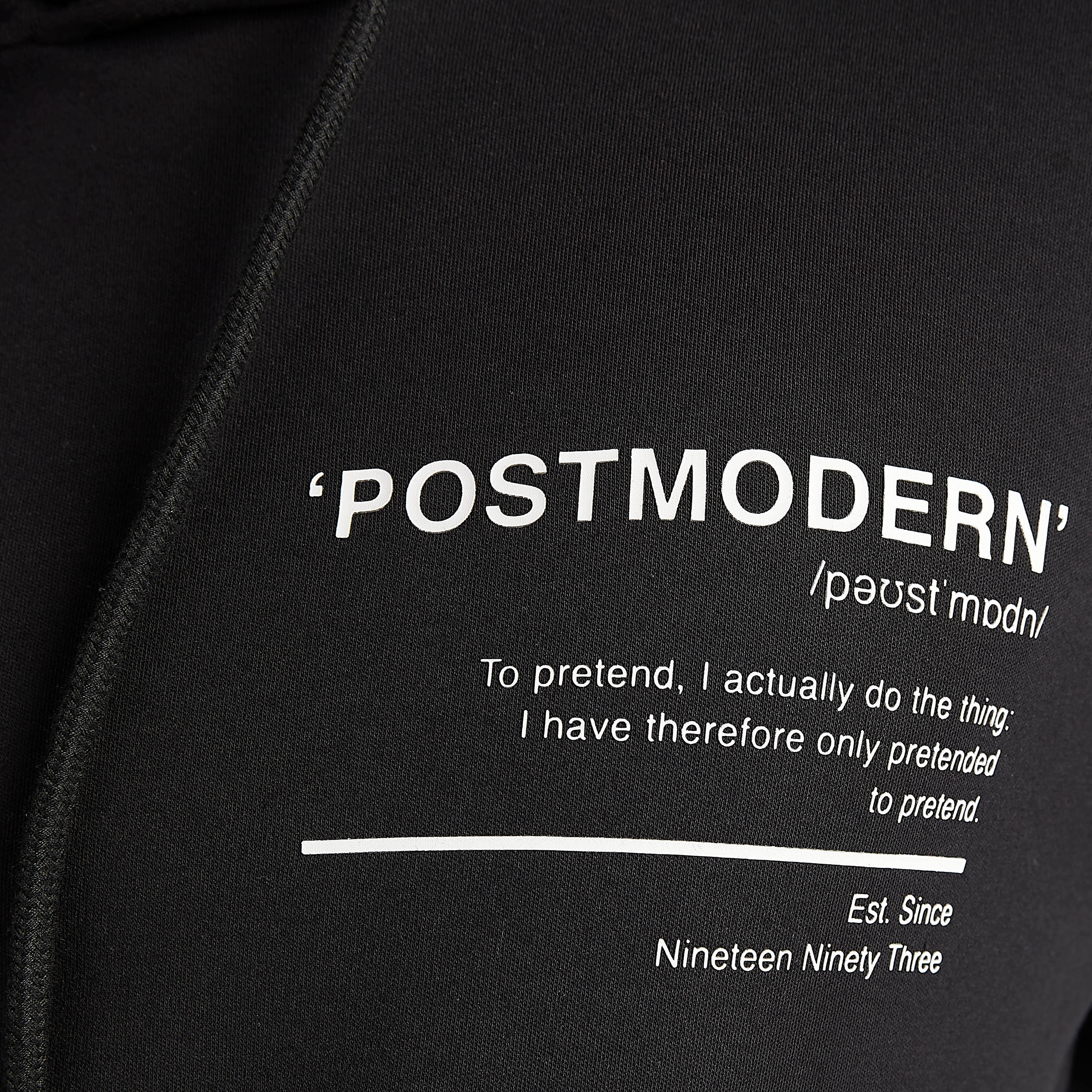 هودي بجيوب كنغر وأكمام طويلة وطبعات-men-winterwear-hoodiesandsweatshirts-image-5