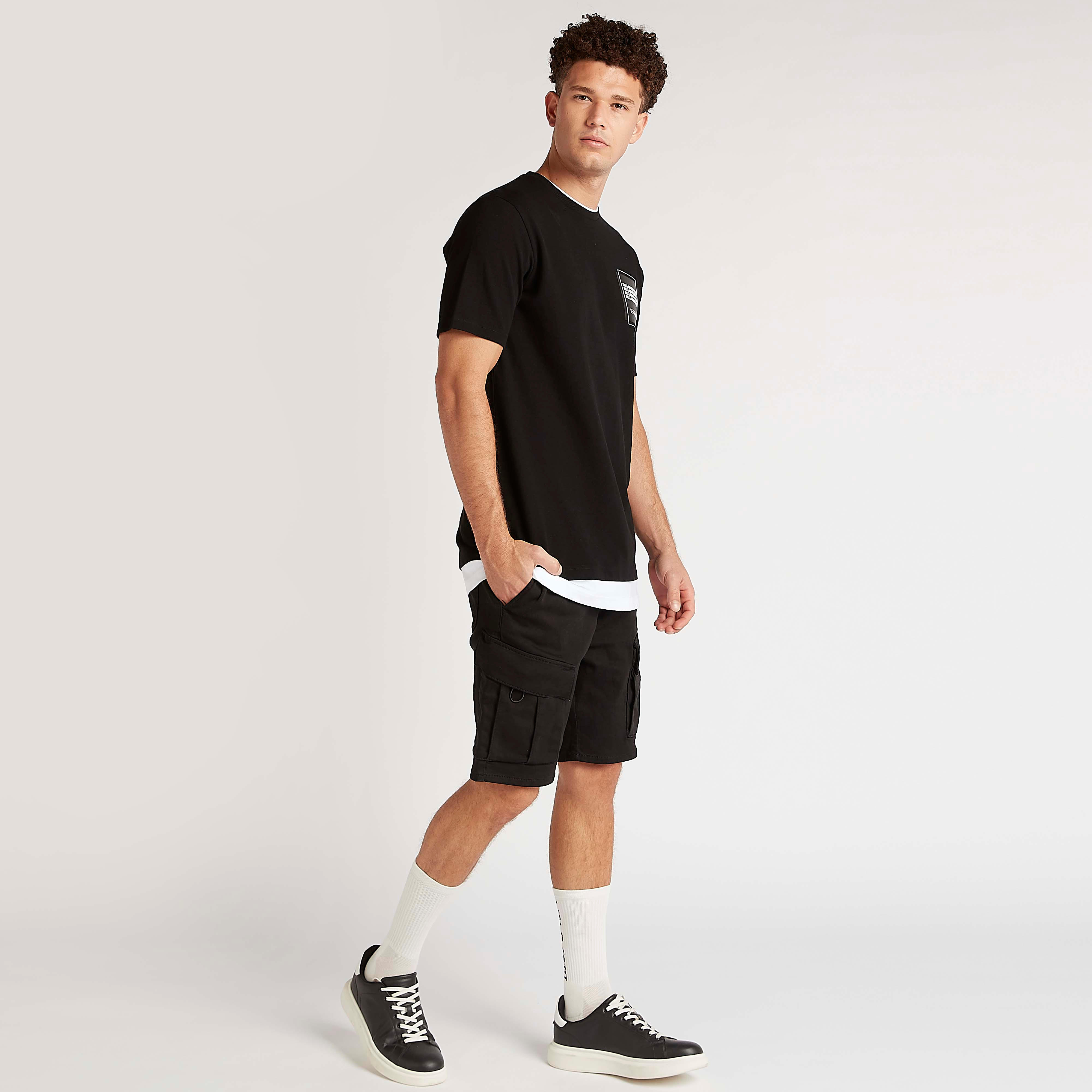 شورت كارجو سادة برباط إغلاق وخصر متوسّط الارتفاع-men-clothing-bottoms-shorts-image-2