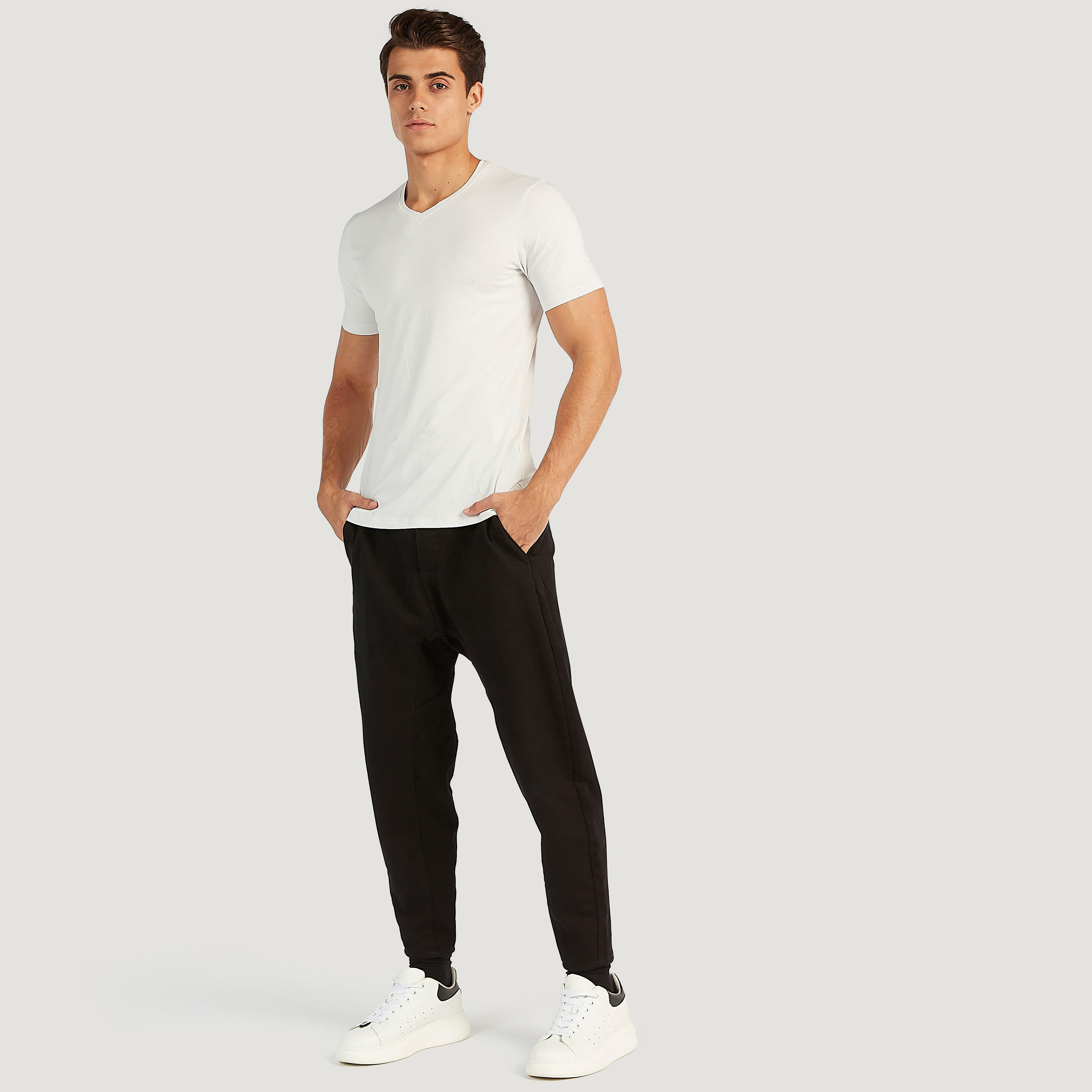 تيشيرت سادة بياقة V وأكمام قصيرة-men-clothing-tshirtsandpolos-tshirts-image-1