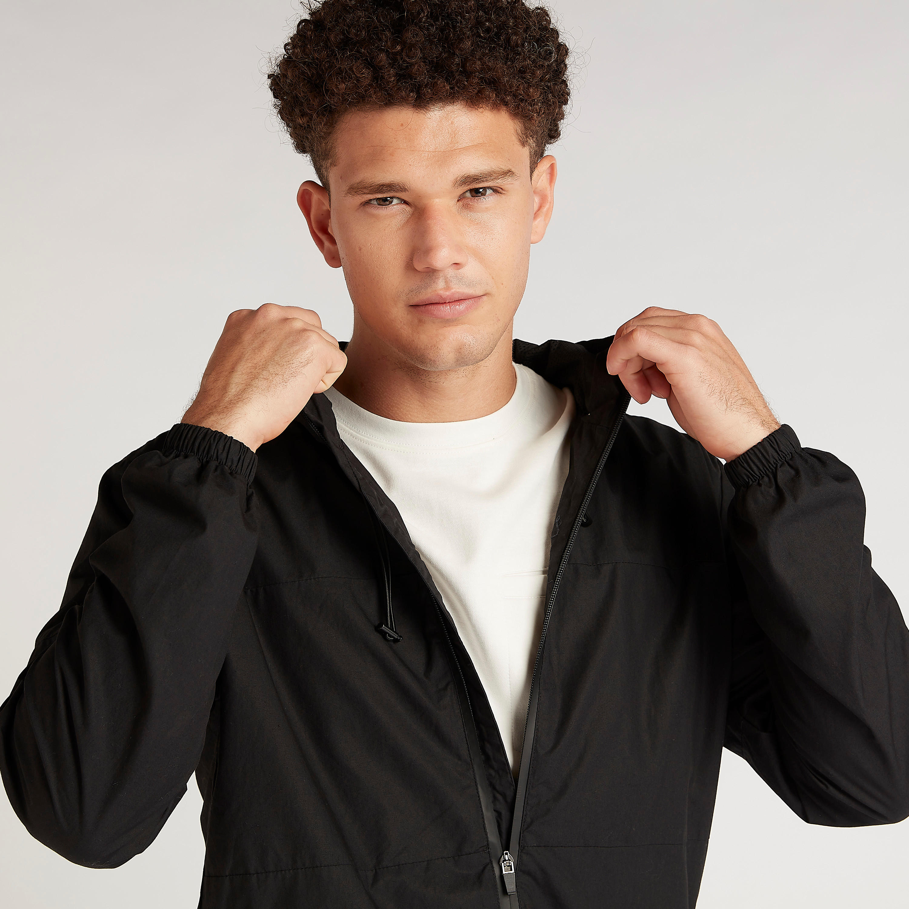جاكيت خفيف بسحّاب مع أكمام طويلة وقبّعة-men-clothing-jacketsandblazers-jackets-image-3