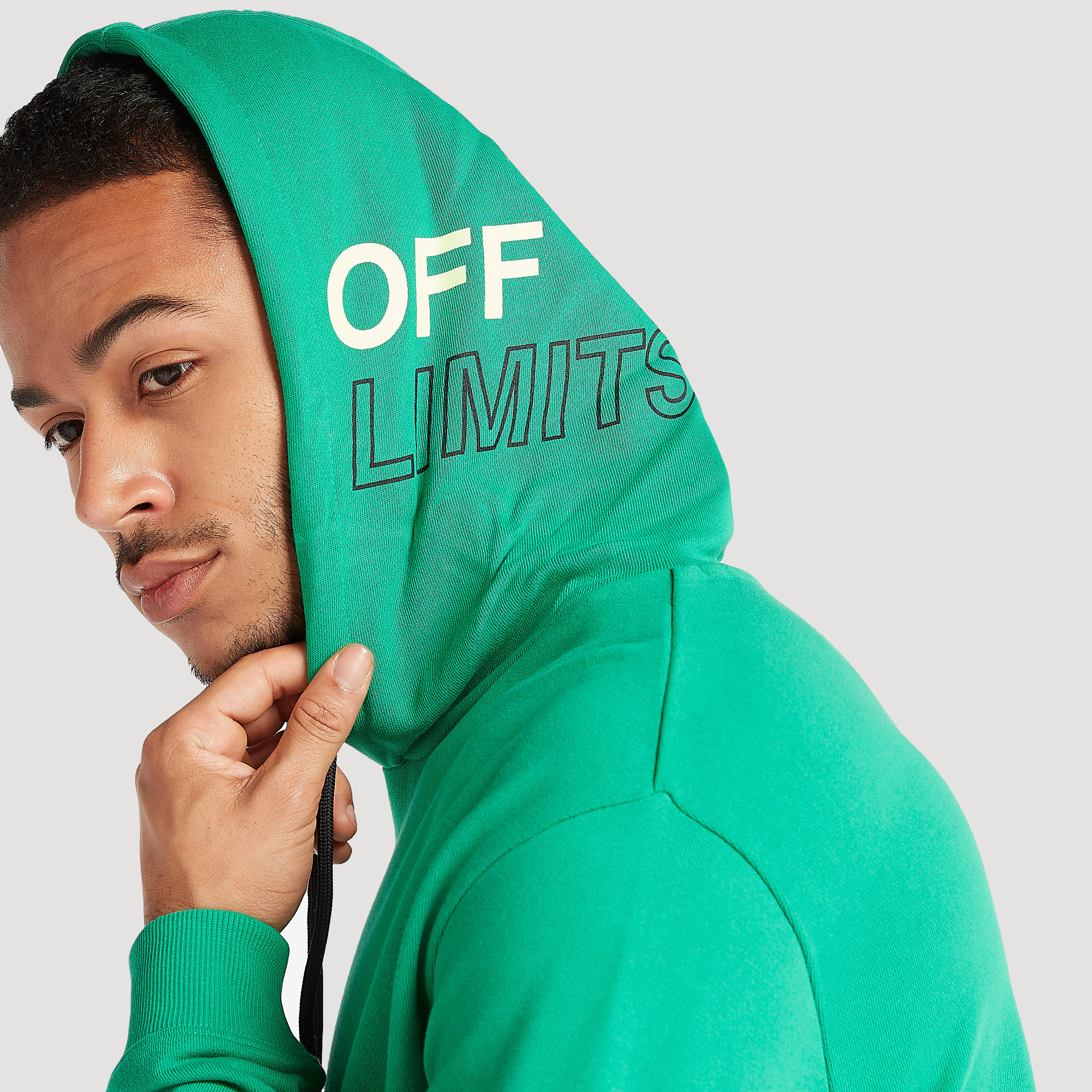هودي بجيوب كنغر وأكمام طويلة وطبعات-men-winterwear-hoodiesandsweatshirts-image-3
