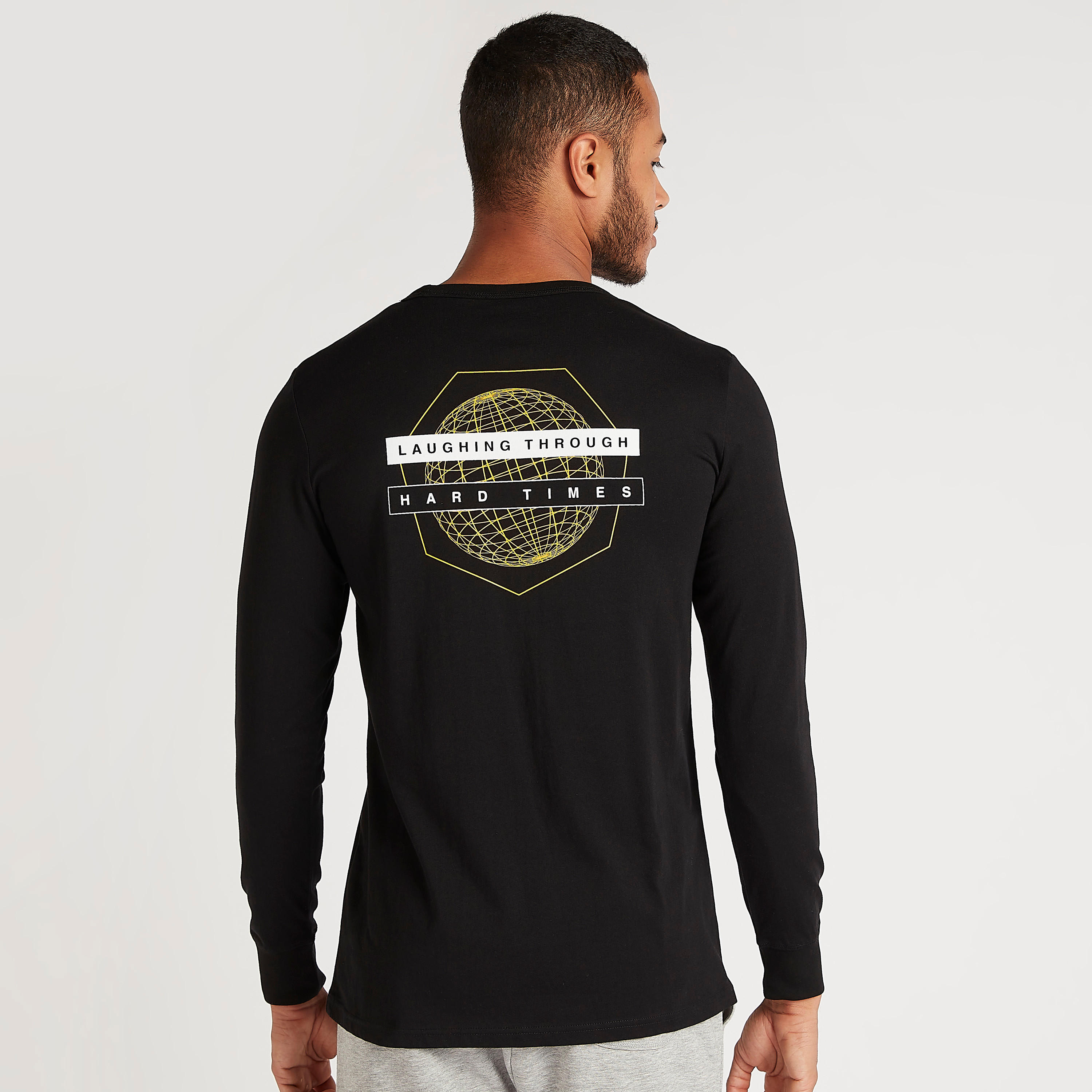 تيشيرت سادة بياقة ضيّقة وأكمام طويلة-men-clothing-tshirtsandpolos-tshirts-image-4
