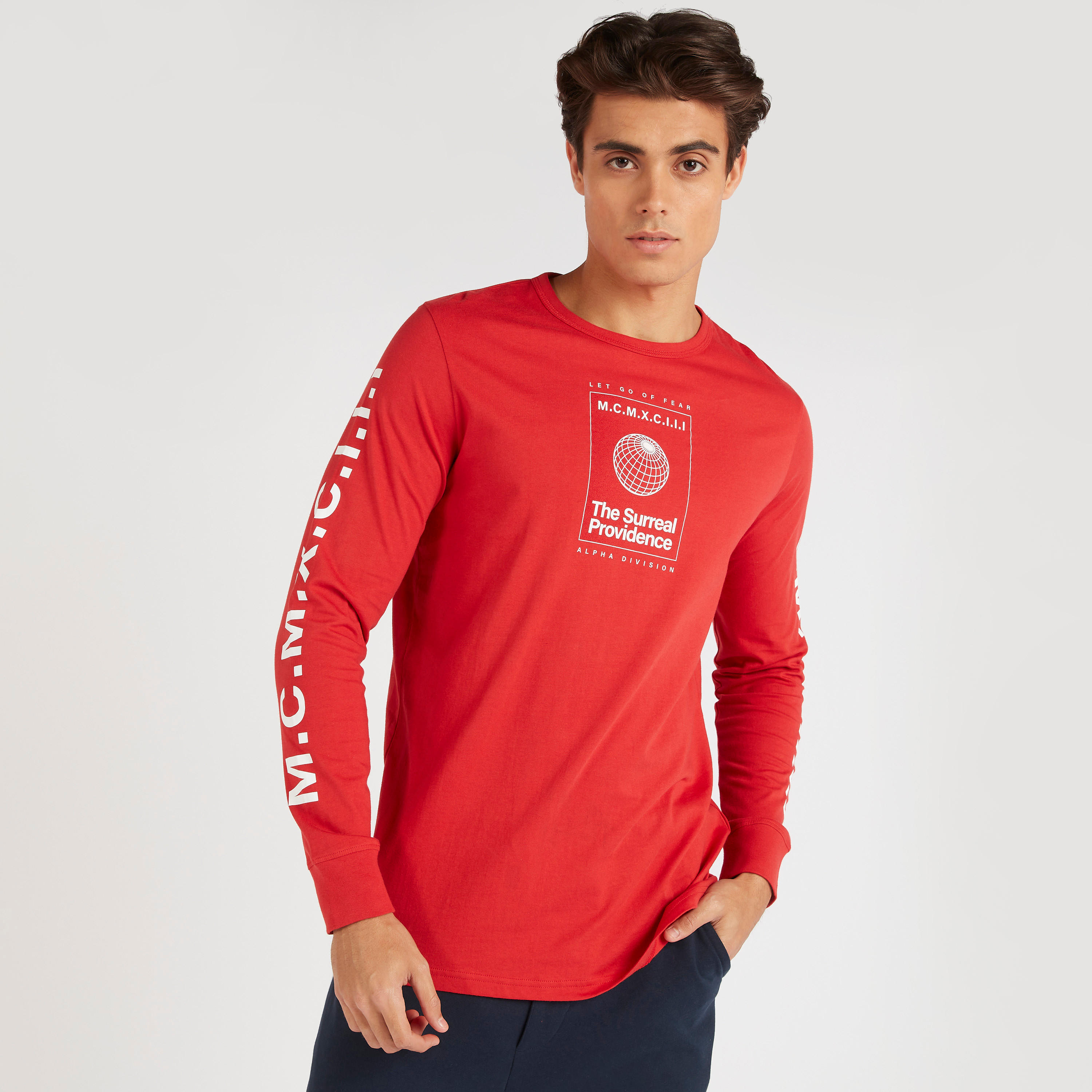 تيشيرت سادة بياقة ضيّقة وأكمام طويلة-men-clothing-tshirtsandpolos-tshirts-image-1