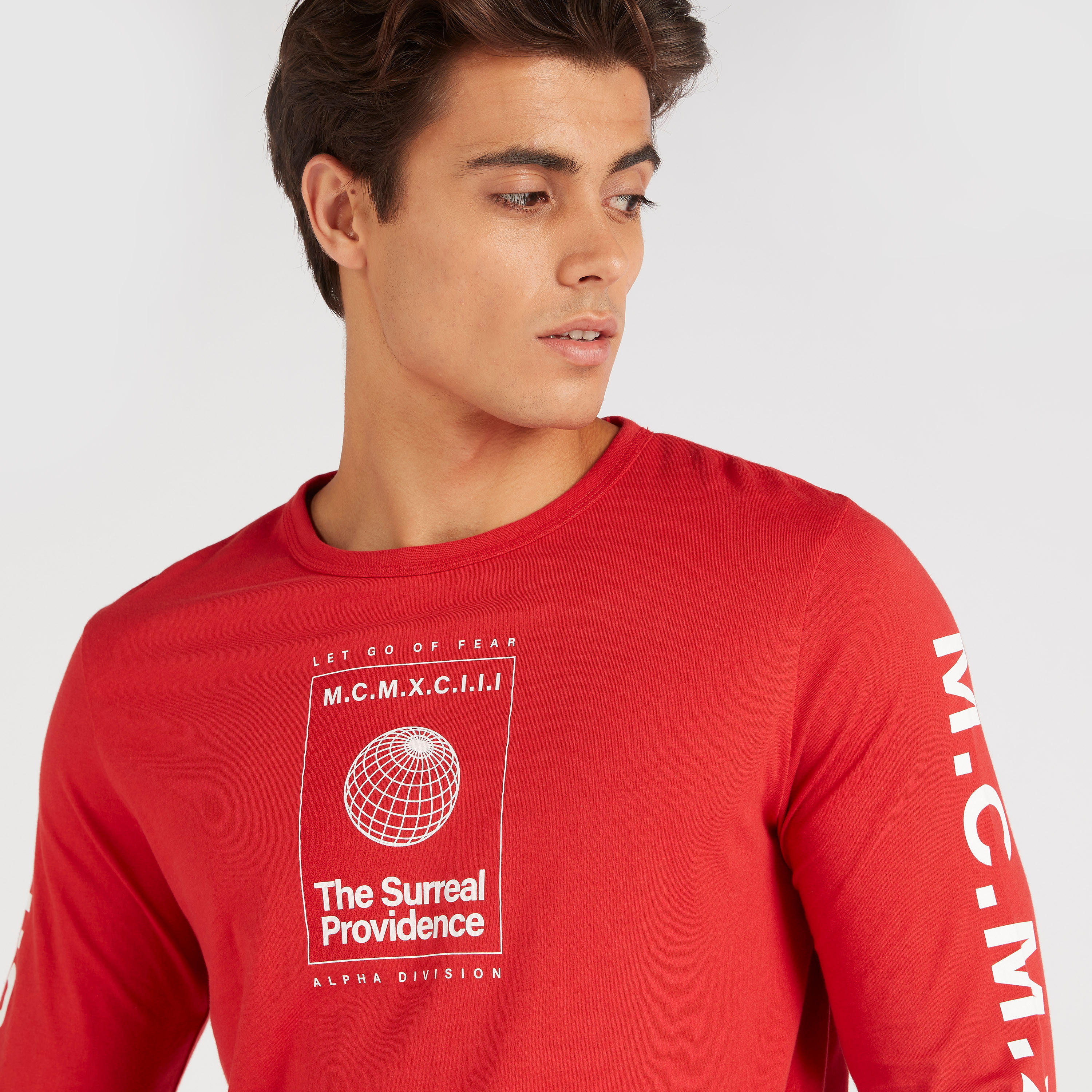 تيشيرت سادة بياقة ضيّقة وأكمام طويلة-men-clothing-tshirtsandpolos-tshirts-image-3