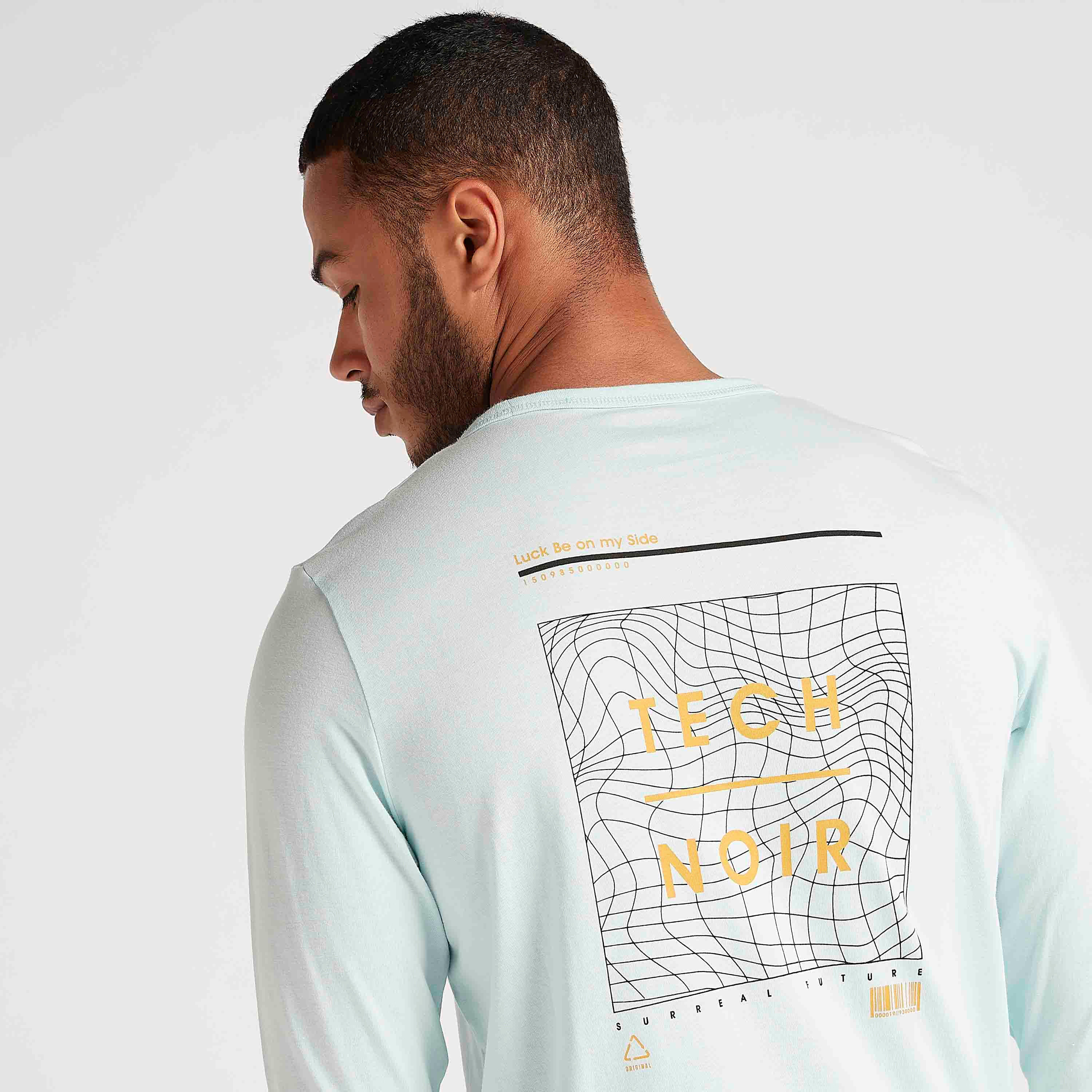 تيشيرت سادة بياقة ضيّقة وأكمام طويلة-men-clothing-tshirtsandpolos-tshirts-image-4