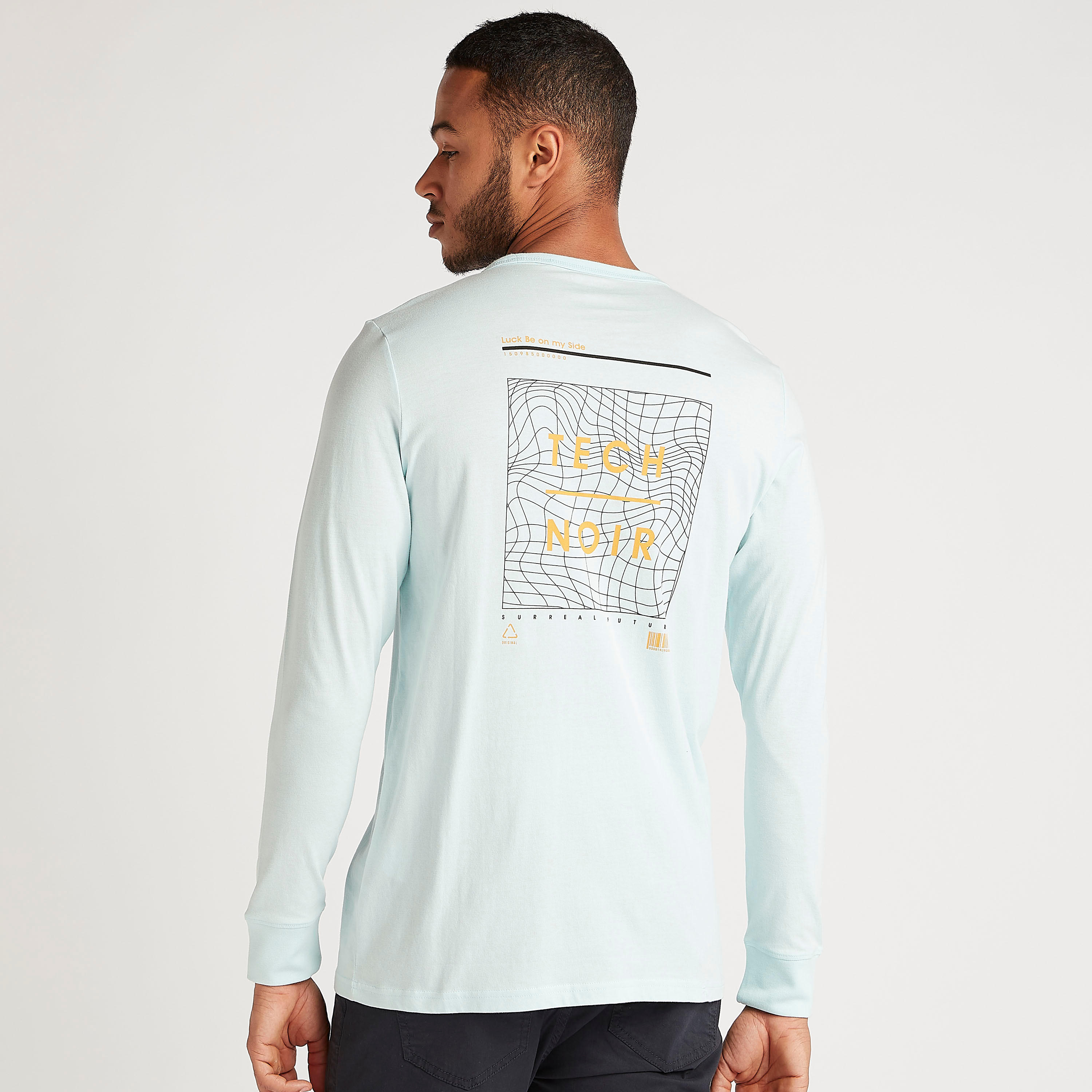 تيشيرت سادة بياقة ضيّقة وأكمام طويلة-men-clothing-tshirtsandpolos-tshirts-image-3