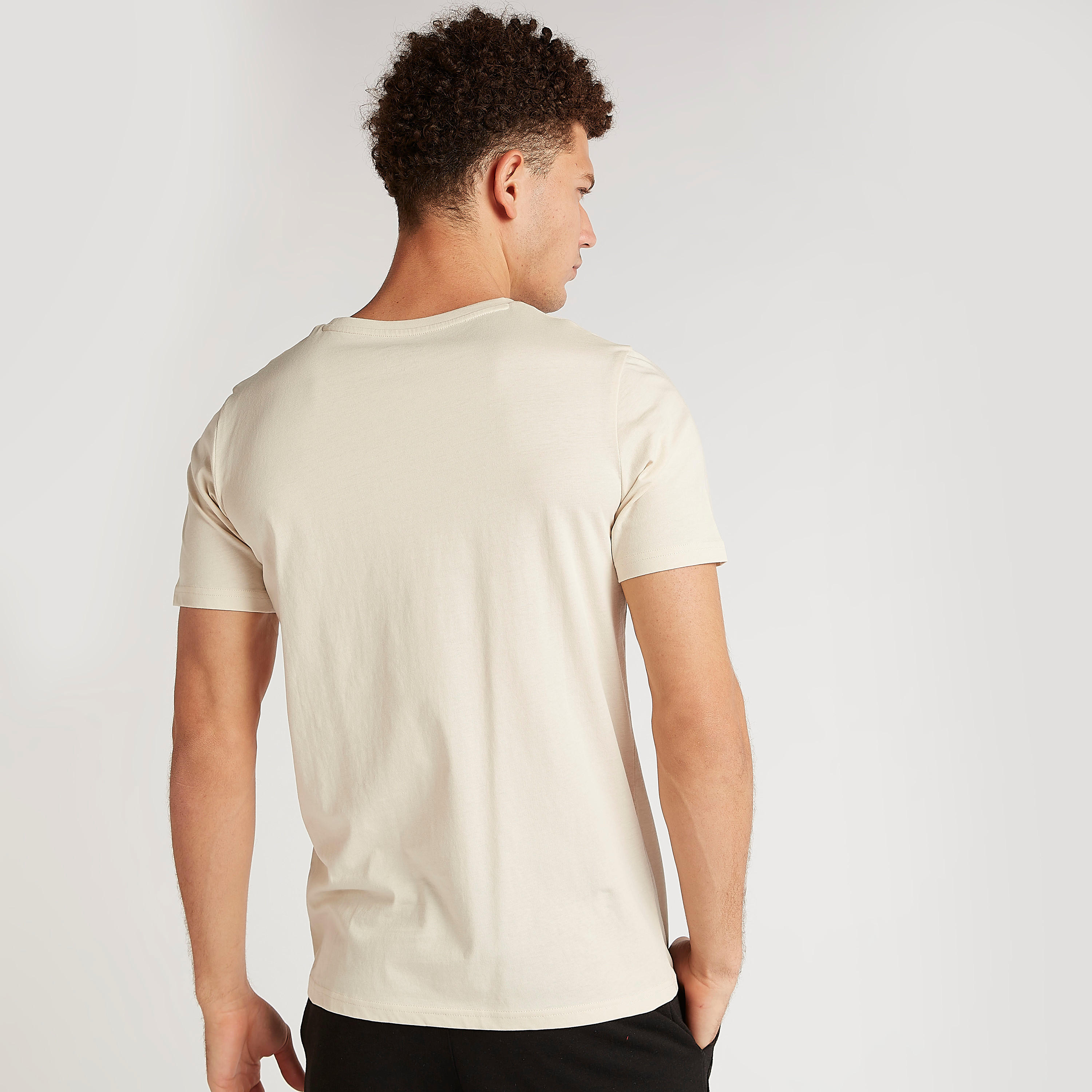 تيشيرت بياقة ضيّقة وأكمام قصيرة وطبعات-men-clothing-tshirtsandpolos-tshirts-image-4