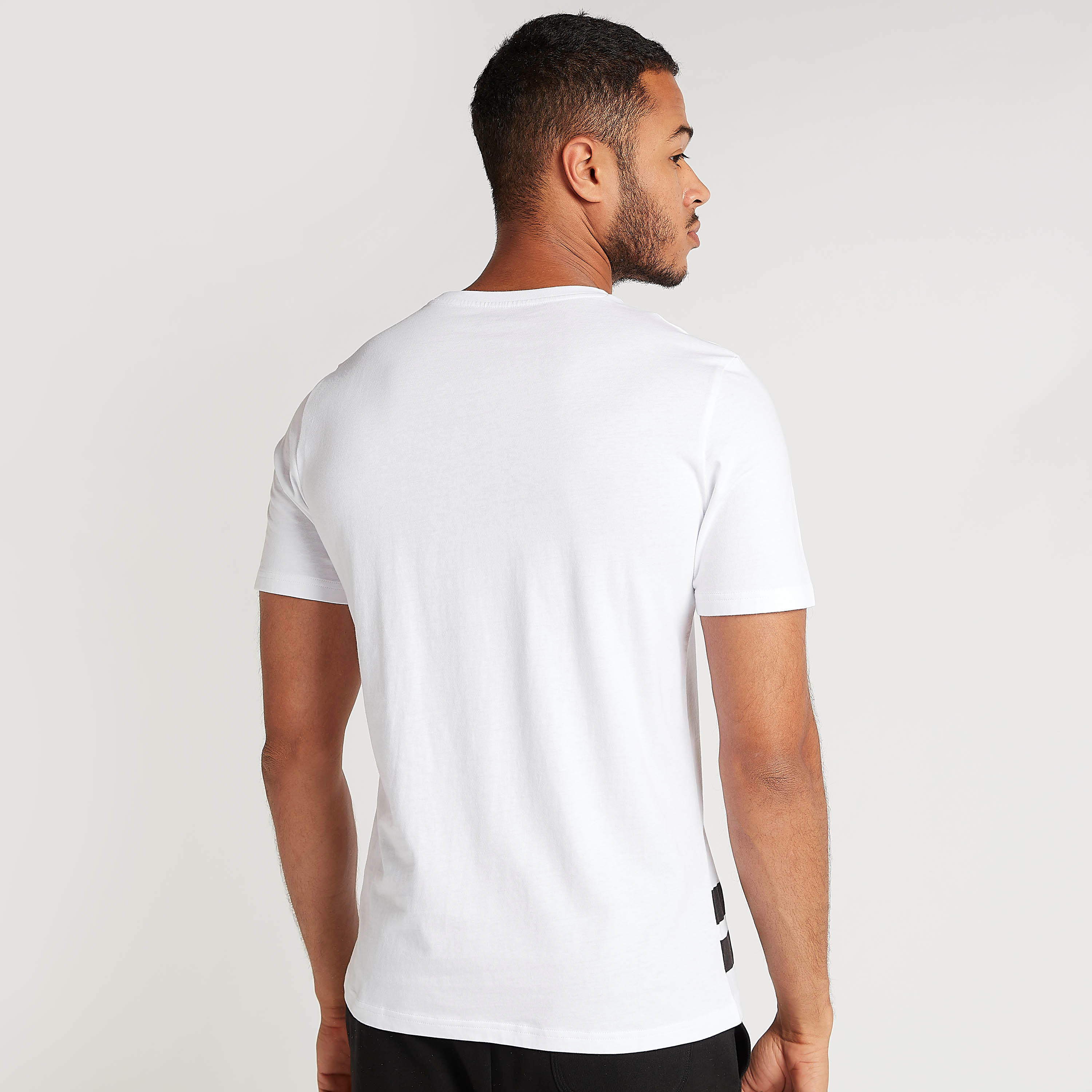 تيشيرت بياقة ضيّقة وأكمام قصيرة وطبعات-men-clothing-tshirtsandpolos-tshirts-image-4