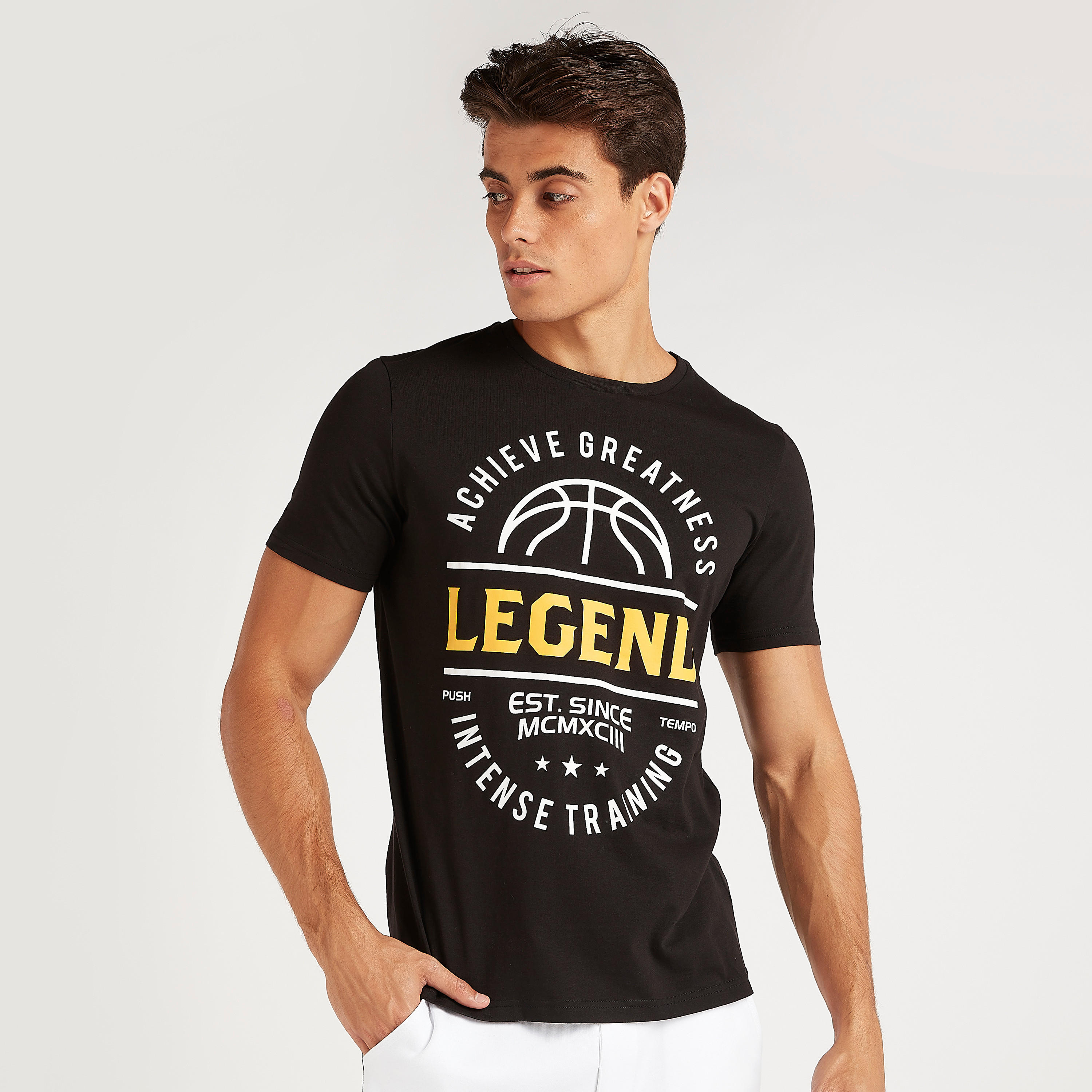 تيشيرت بياقة ضيّقة وأكمام قصيرة وطبعات-men-clothing-tshirtsandpolos-tshirts-image-4