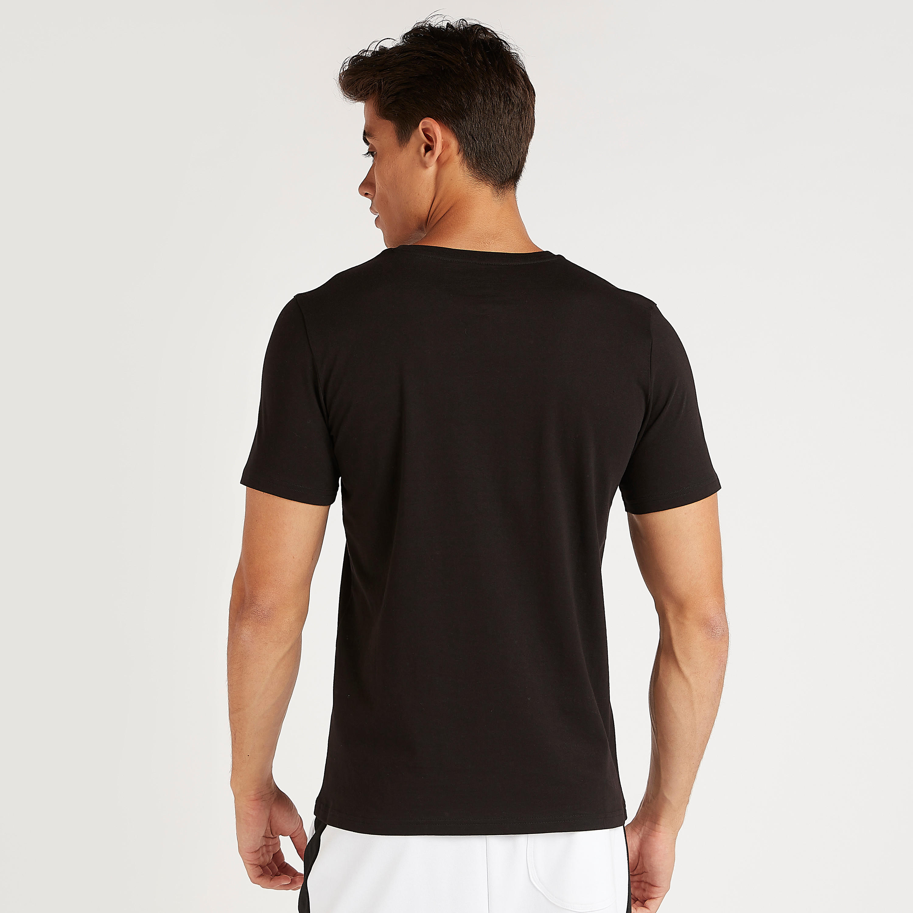 تيشيرت بياقة ضيّقة وأكمام قصيرة وطبعات-men-clothing-tshirtsandpolos-tshirts-image-1