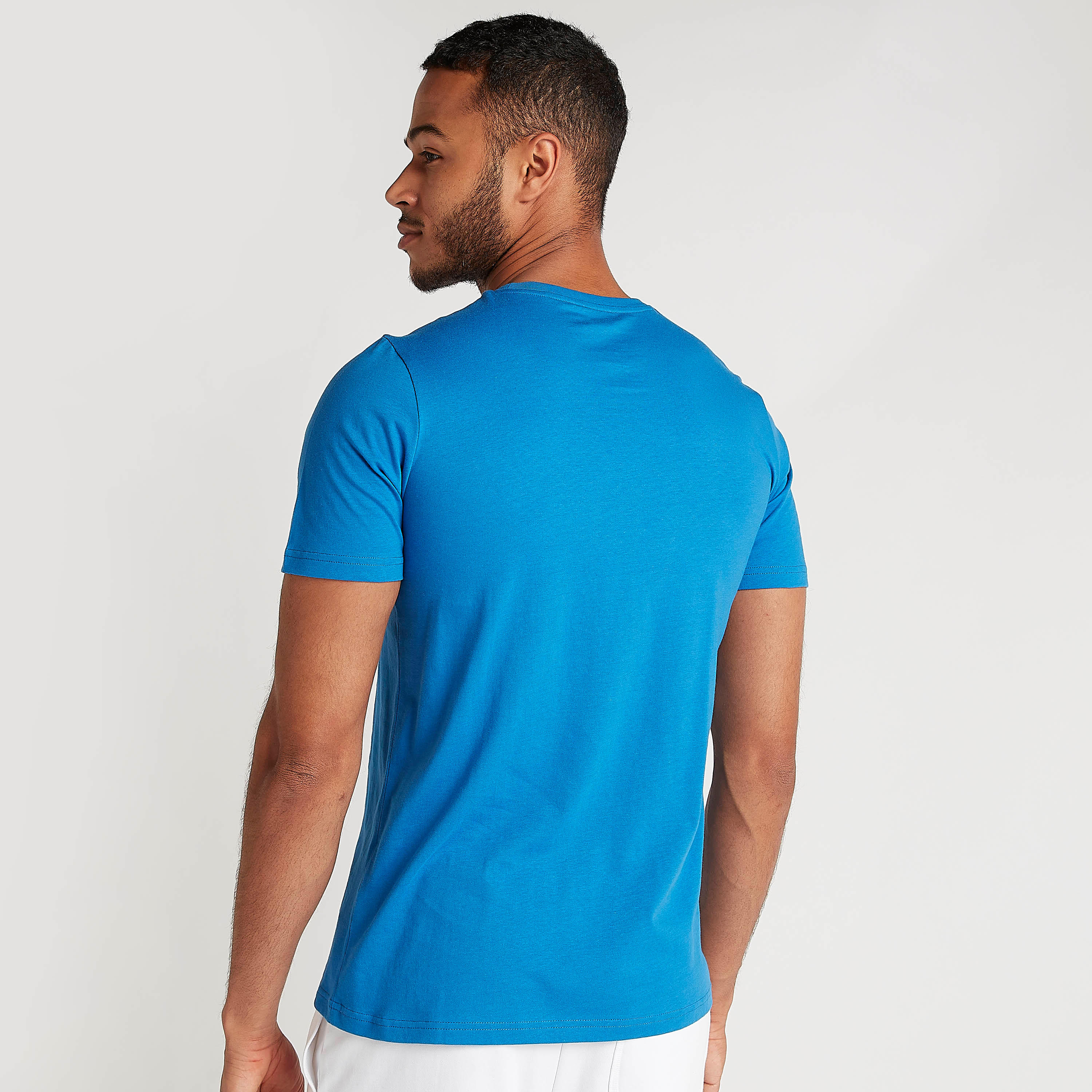 تيشيرت بياقة ضيّقة وأكمام قصيرة وطبعات-men-clothing-tshirtsandpolos-tshirts-image-1