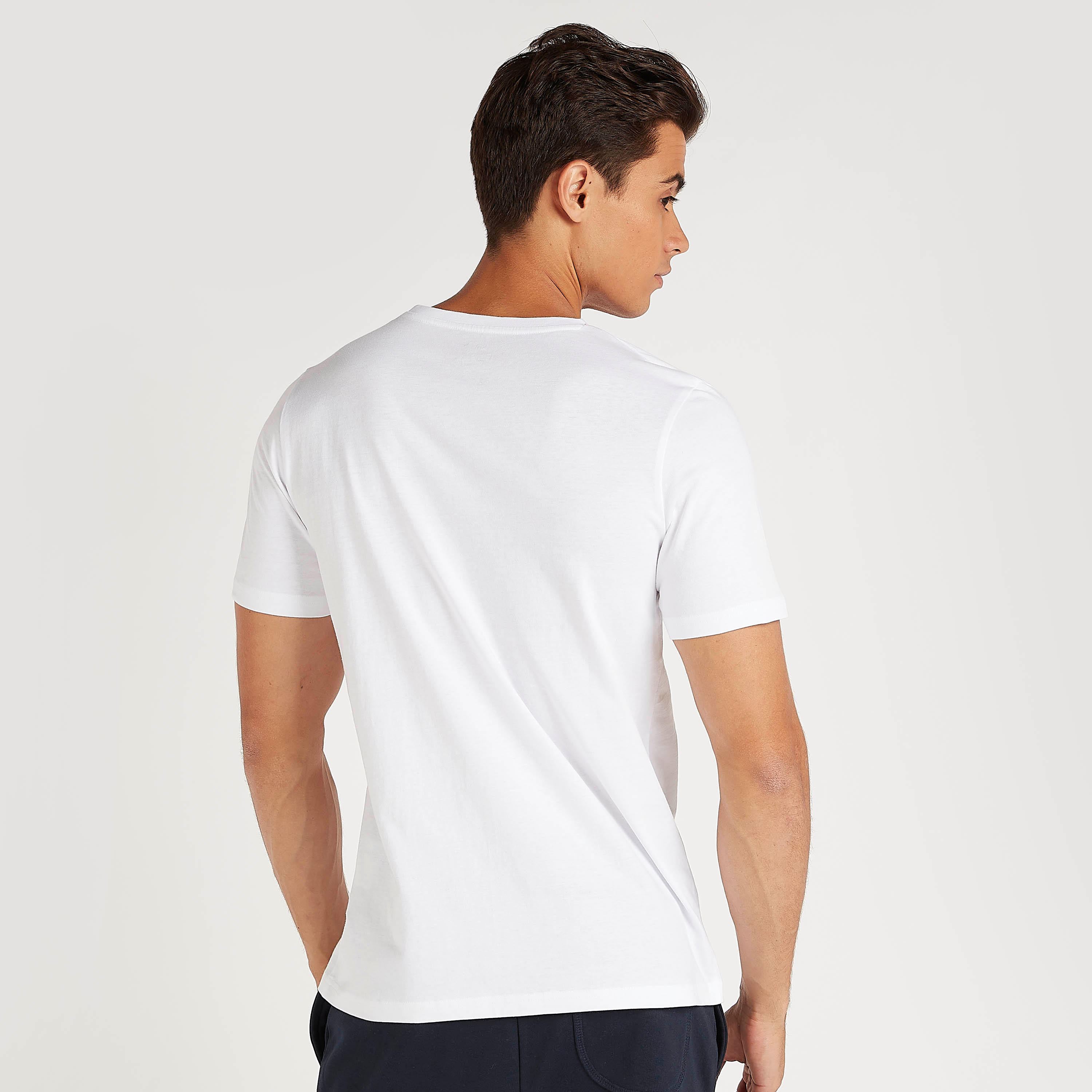 تيشيرت بياقة ضيّقة وأكمام قصيرة وطبعات-men-clothing-tshirtsandpolos-tshirts-image-4