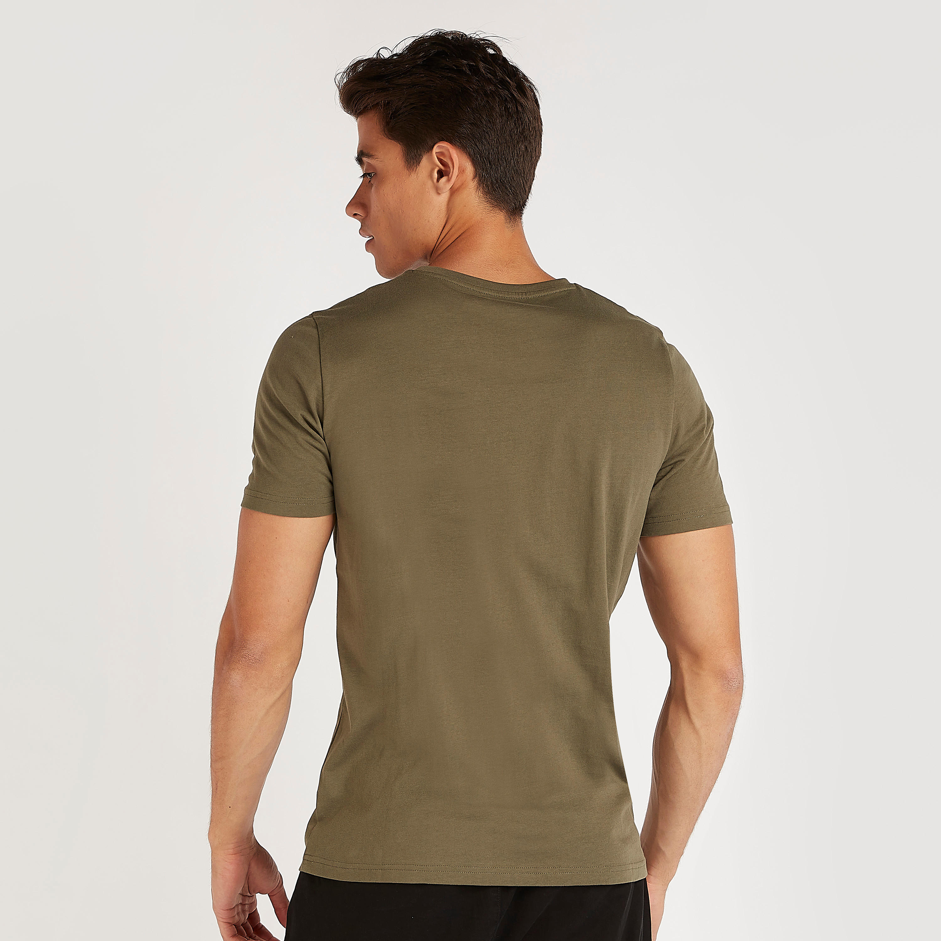 تيشيرت بياقة ضيّقة وأكمام قصيرة وطبعات-men-clothing-tshirtsandpolos-tshirts-image-4