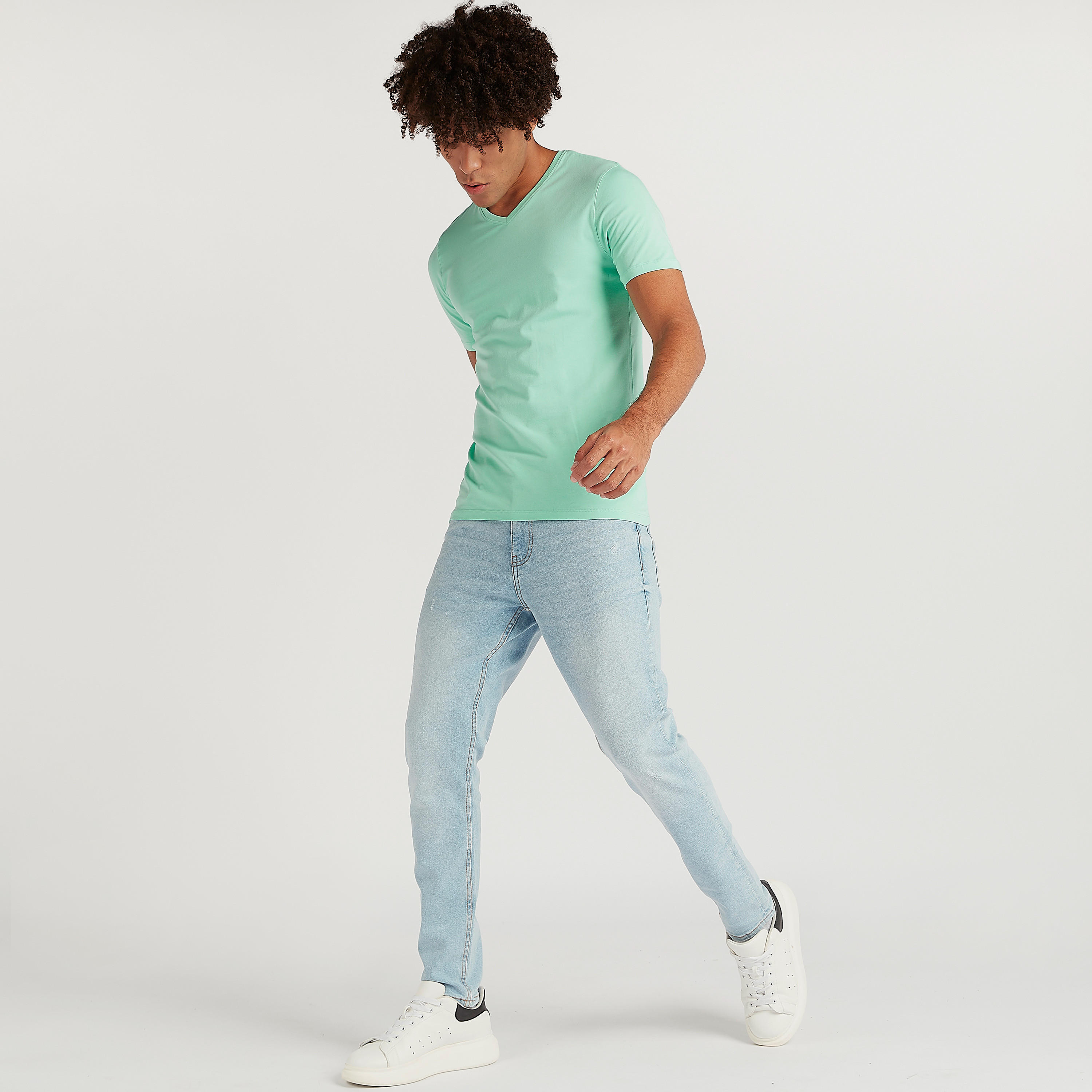 تيشيرت سادة بياقة V وأكمام قصيرة-men-clothing-tshirtsandpolos-tshirts-image-1