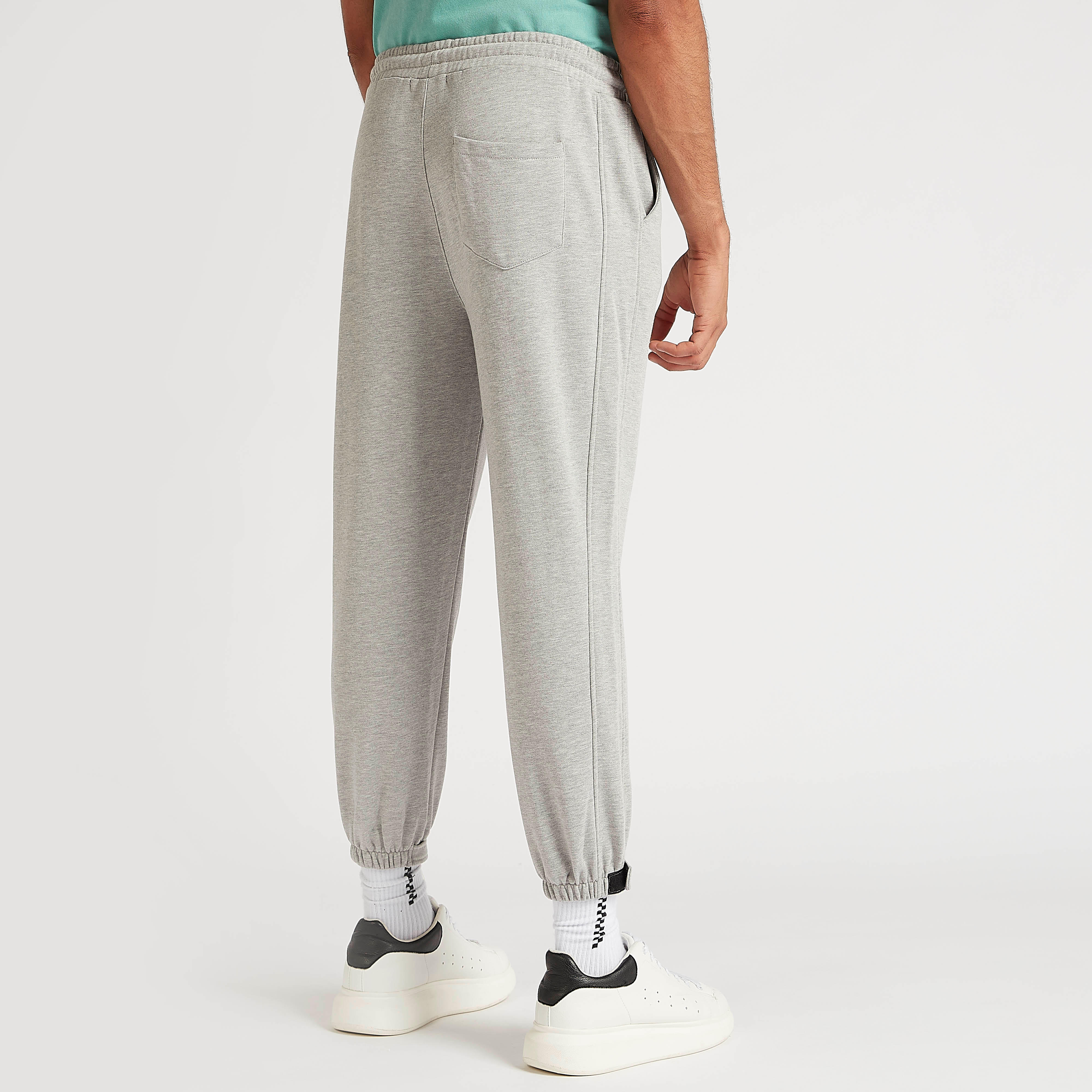 بنطلون رياضي سادة برباط إغلاق وخصر متوسّط الارتفاع-men-clothing-bottoms-joggers-image-3