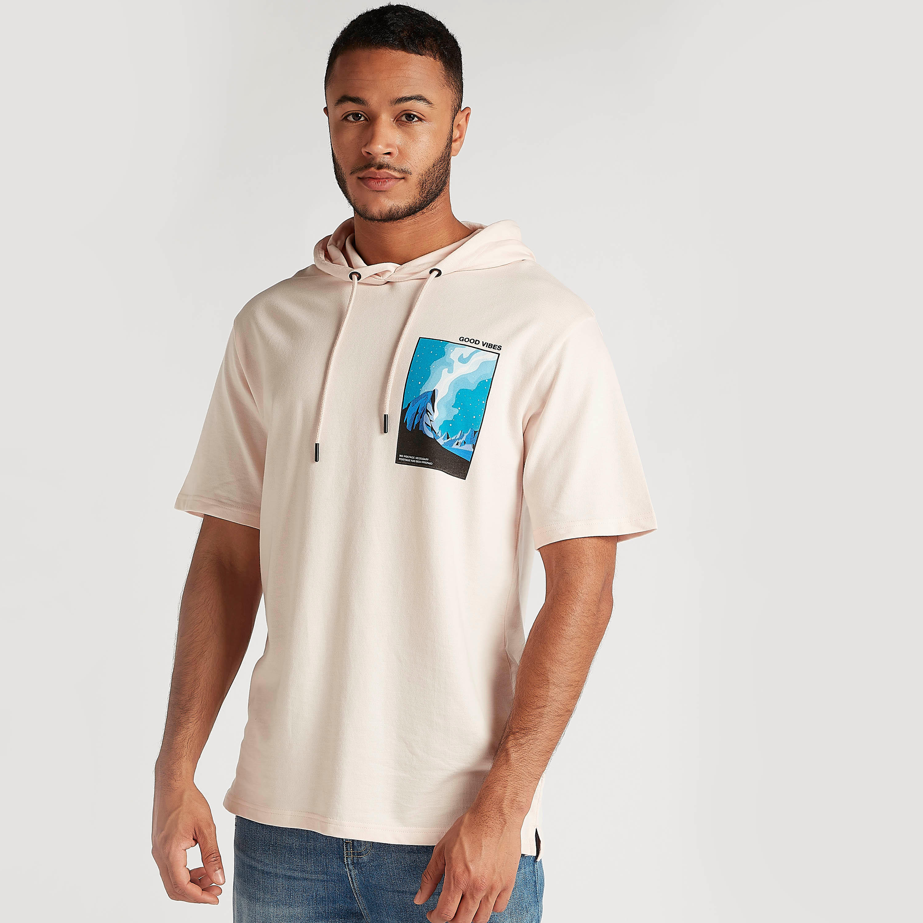 تيشيرت بطبعات وقبّعة وأكمام قصيرة-men-clothing-tshirtsandpolos-tshirts-image-1