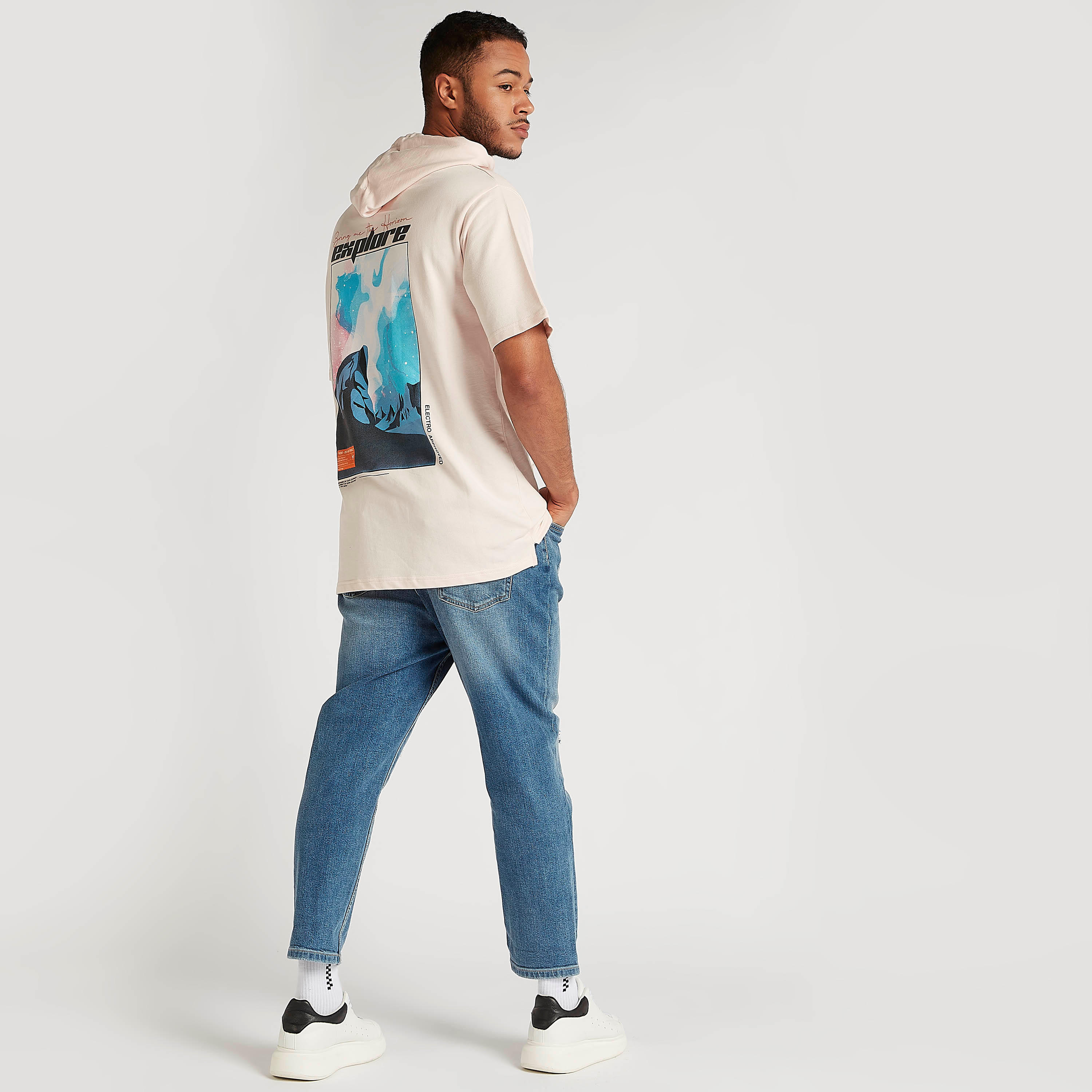 تيشيرت بطبعات وقبّعة وأكمام قصيرة-men-clothing-tshirtsandpolos-tshirts-image-6