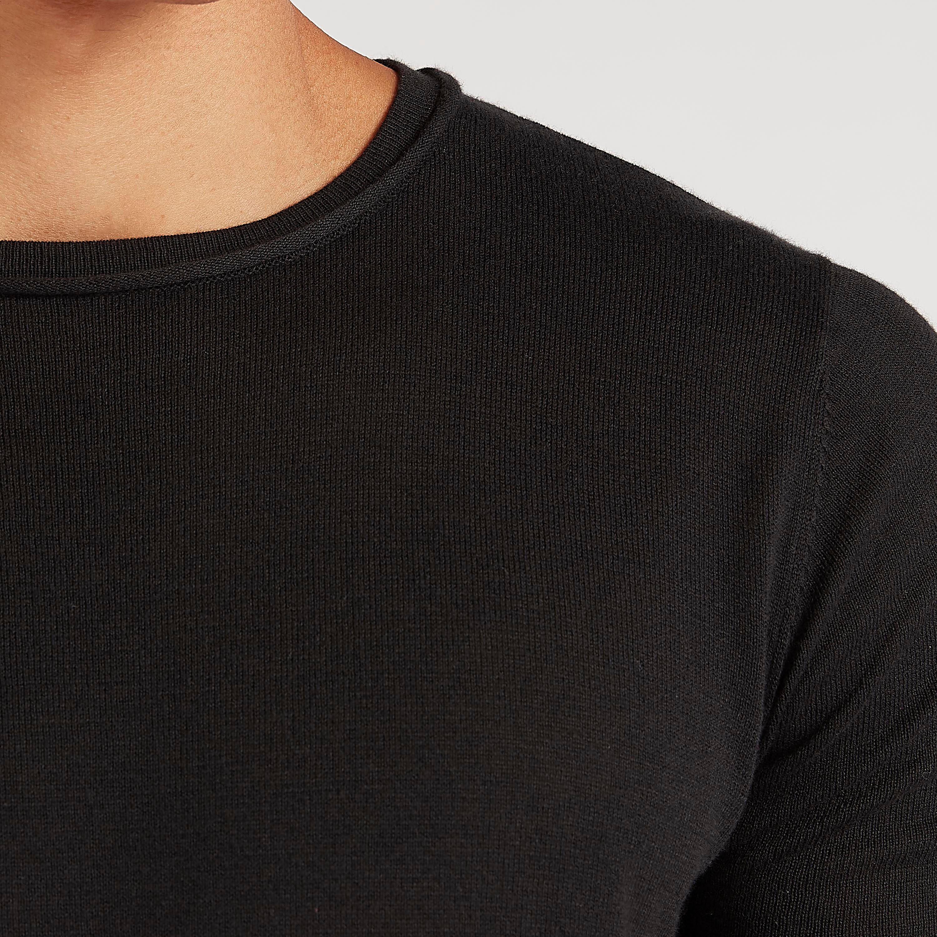 تيشيرت بياقة ضيّقة وأكمام قصيرة-men-clothing-tshirtsandpolos-tshirts-image-3